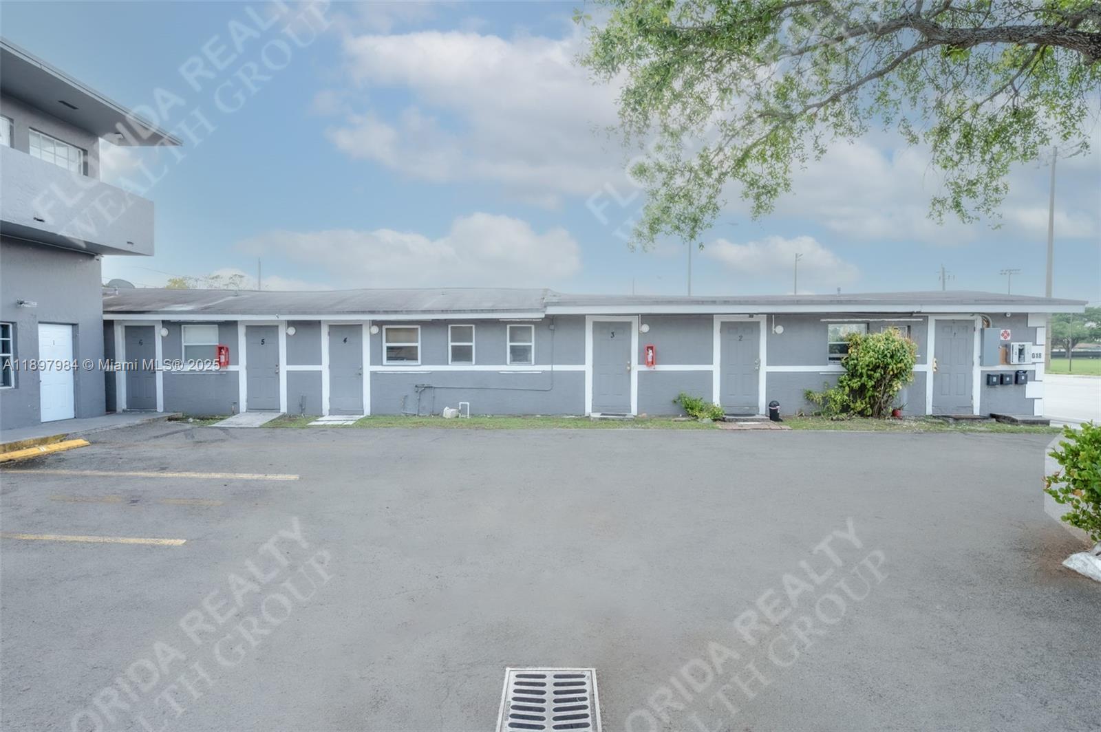 CARVER RANCHES - Residential Income