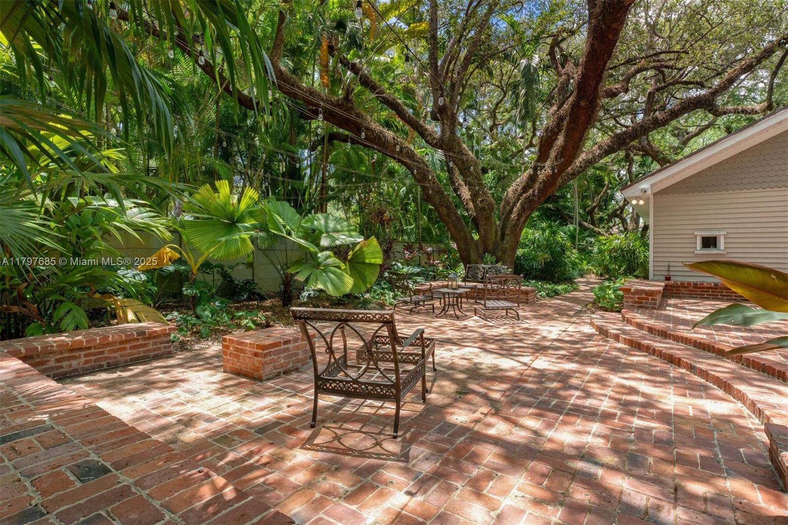 Ponce Davis - Residential