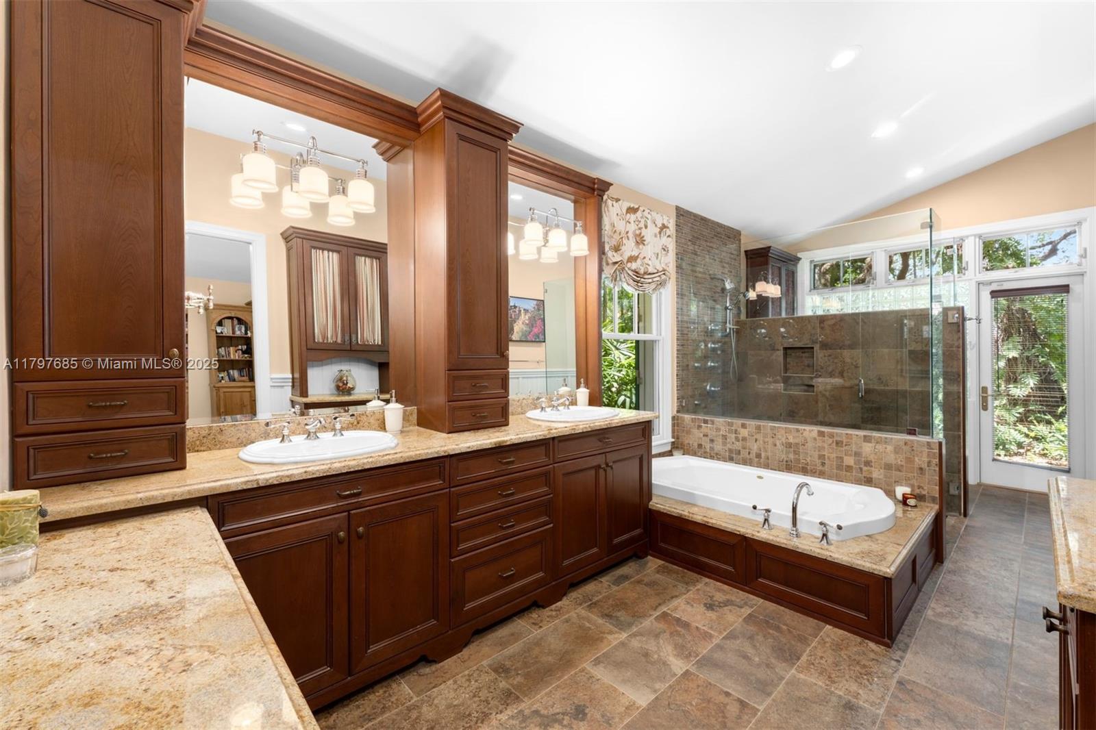 Ponce Davis - Residential