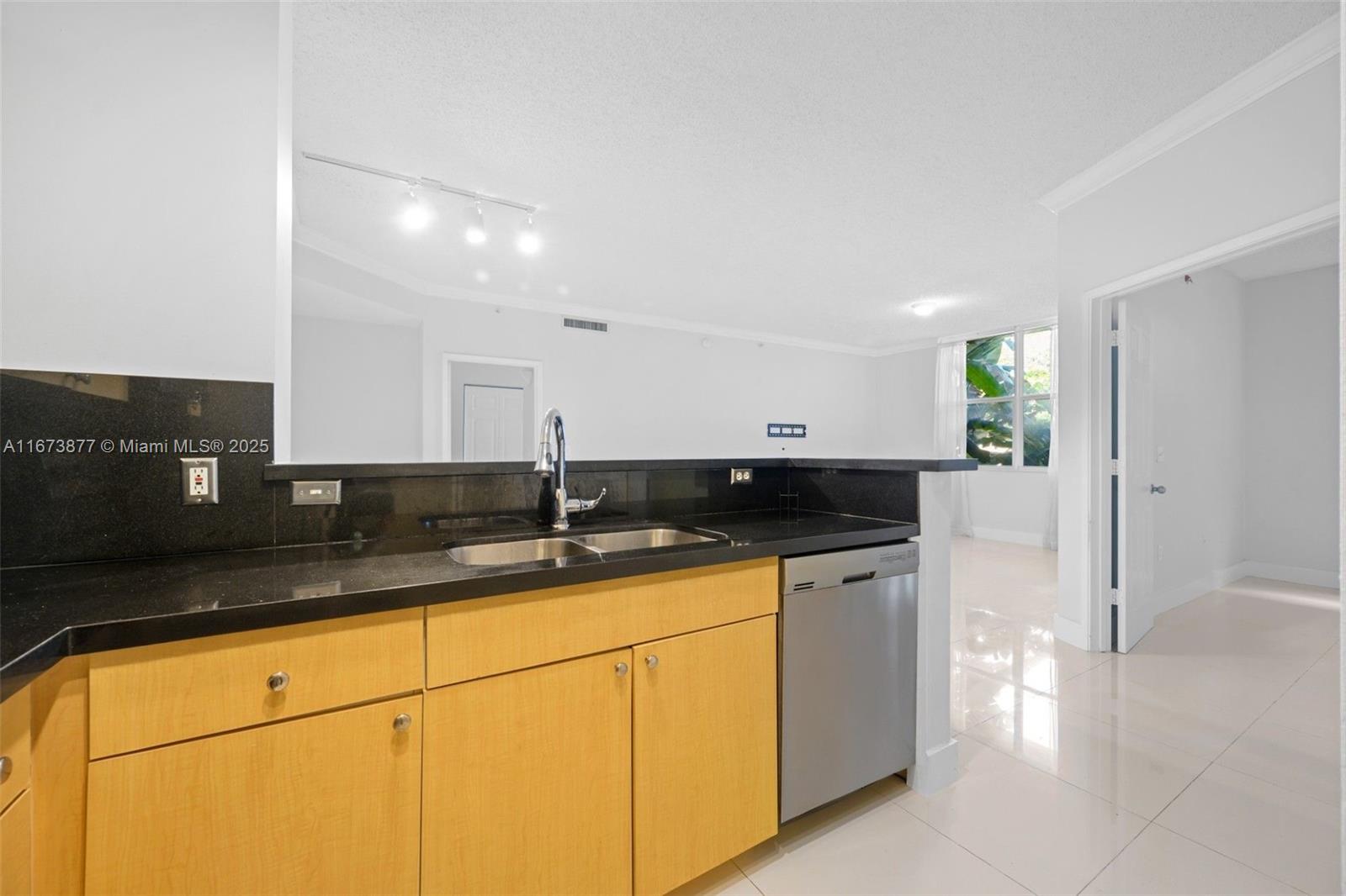REGENT PARK CONDO - Residential