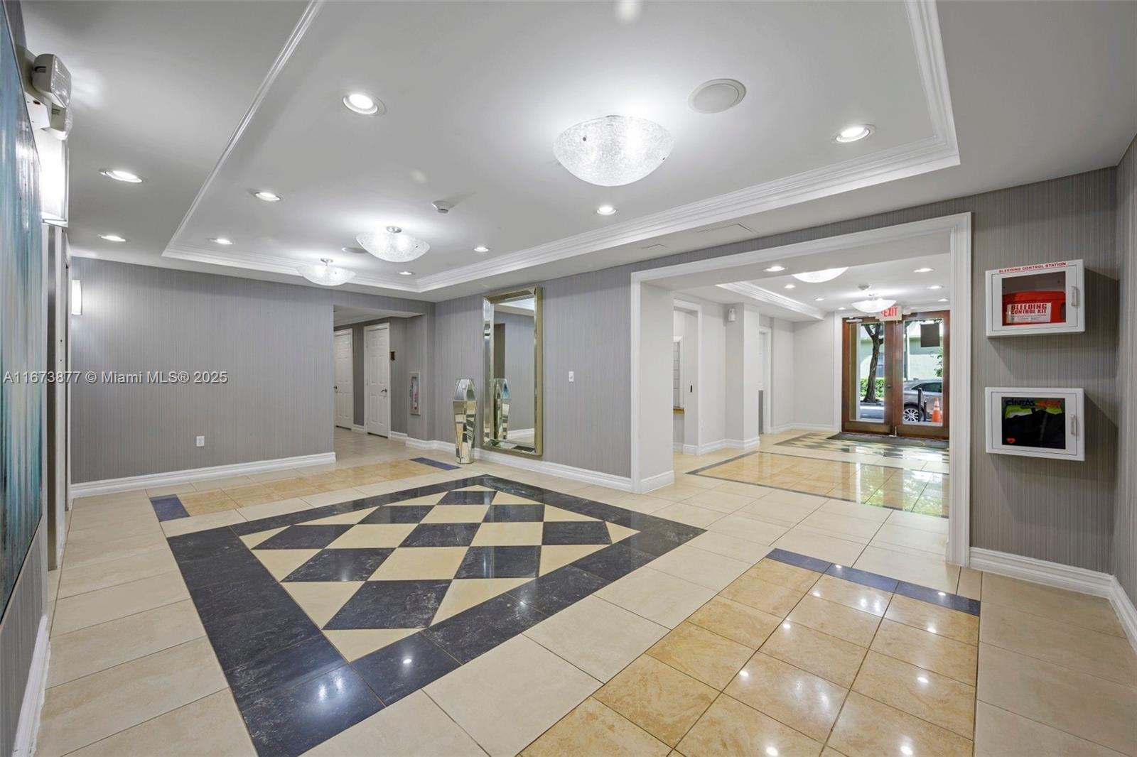 REGENT PARK CONDO - Residential