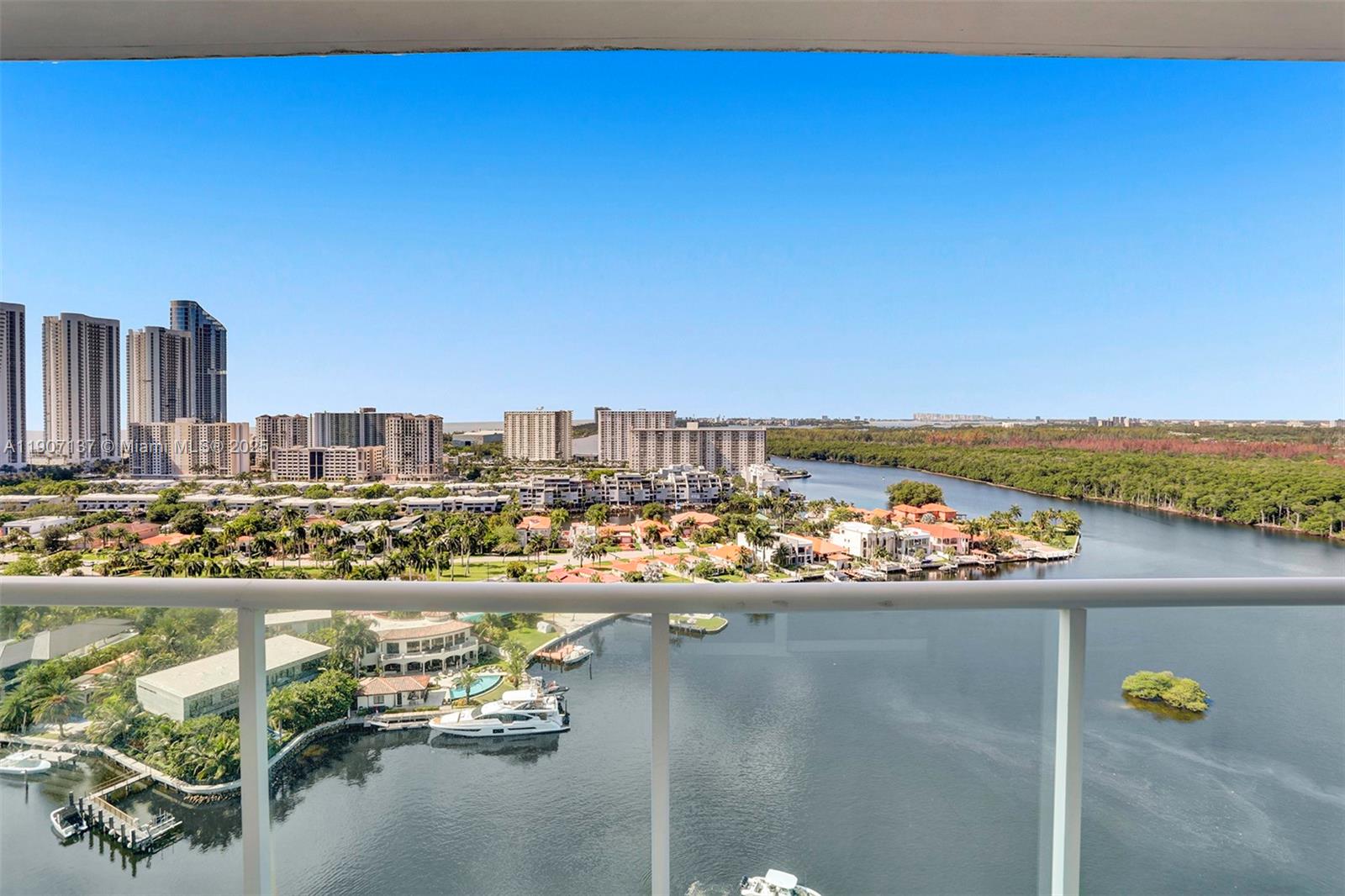 400 SUNNY ISLES CONDO EAS - Residential Lease