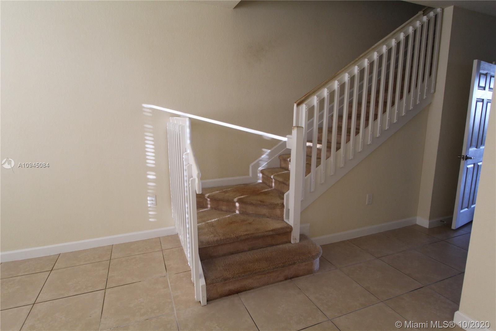 FIJI CONDO NO 3 - Residential