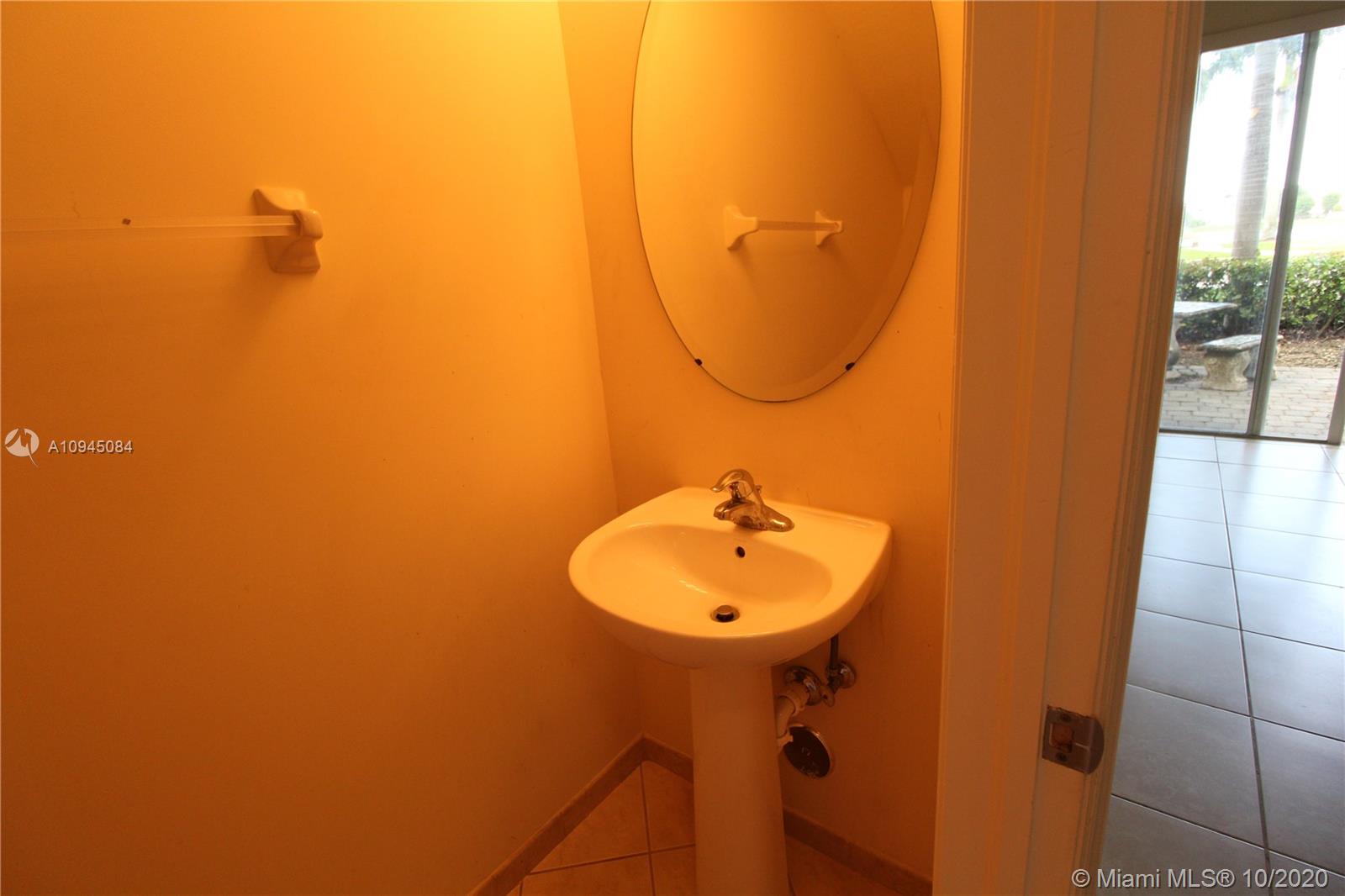 FIJI CONDO NO 3 - Residential