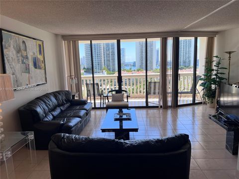 Photo of 1000 Island Blvd #1508, Aventura, FL 33160 (MLS # A11802921)