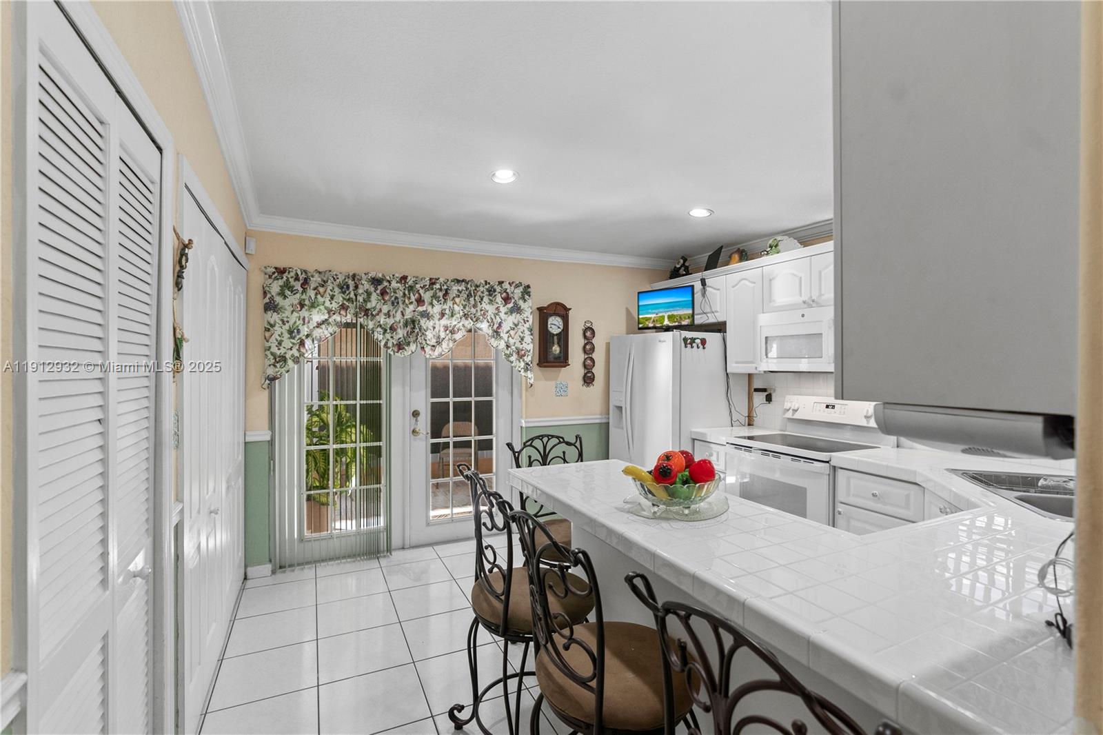 WESTVIEW VILLAS II CONDO - Residential