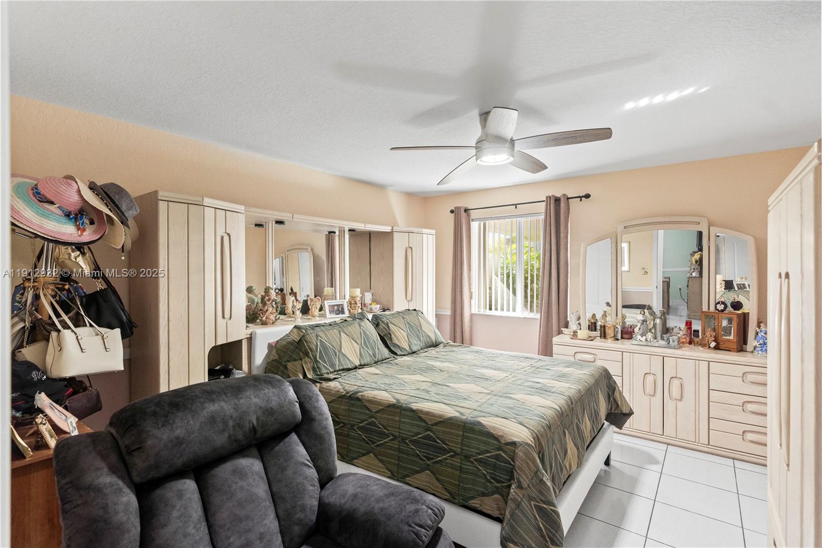 WESTVIEW VILLAS II CONDO - Residential