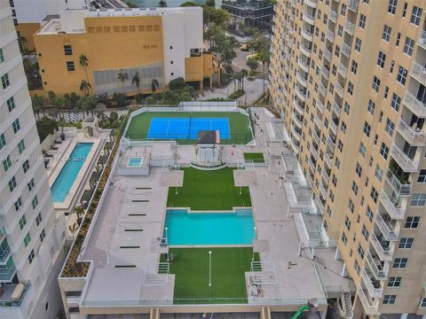 770 Claughton Island Dr 1012 Miami FL 33131