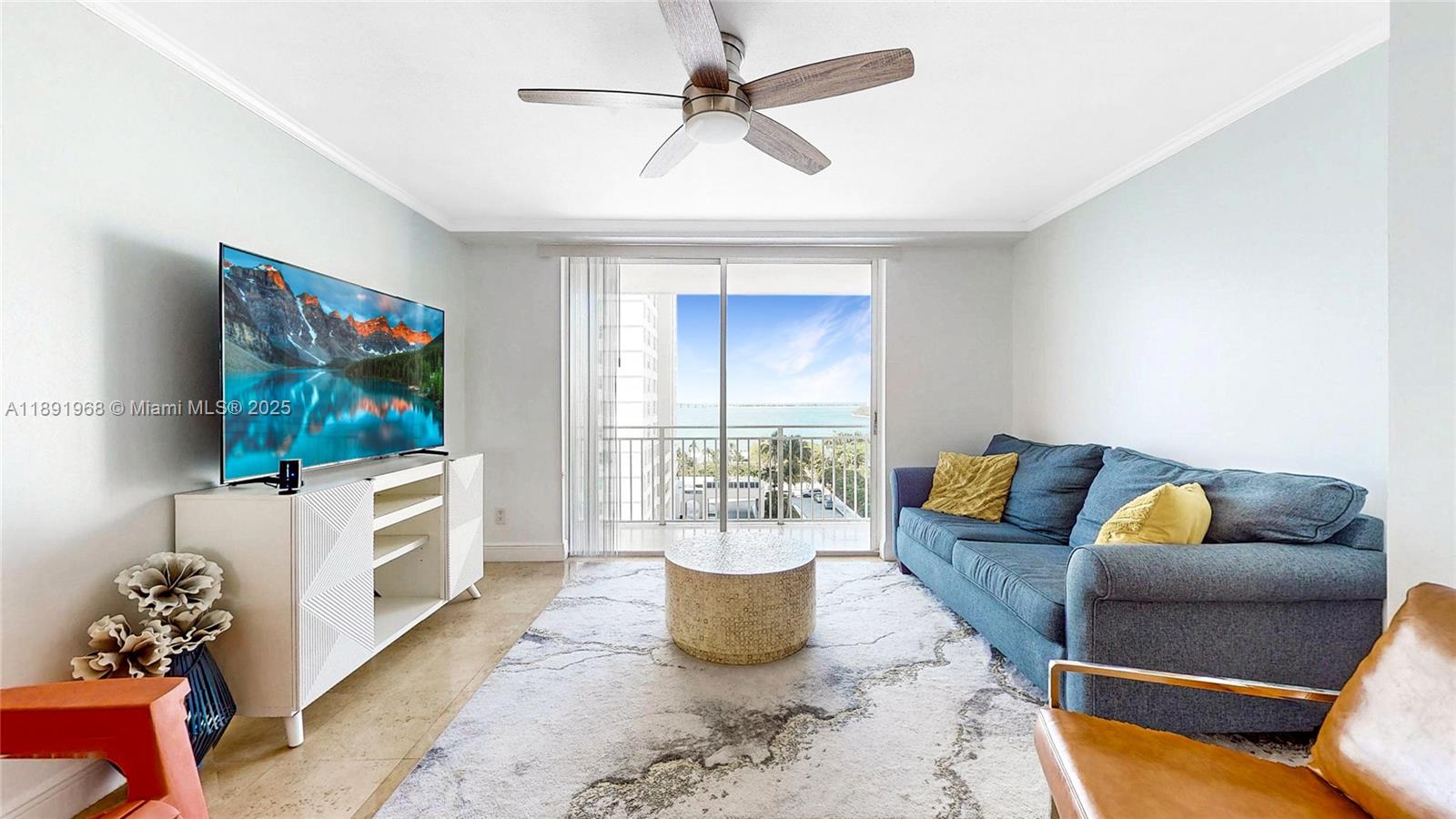 ISOLA CONDO - Residential