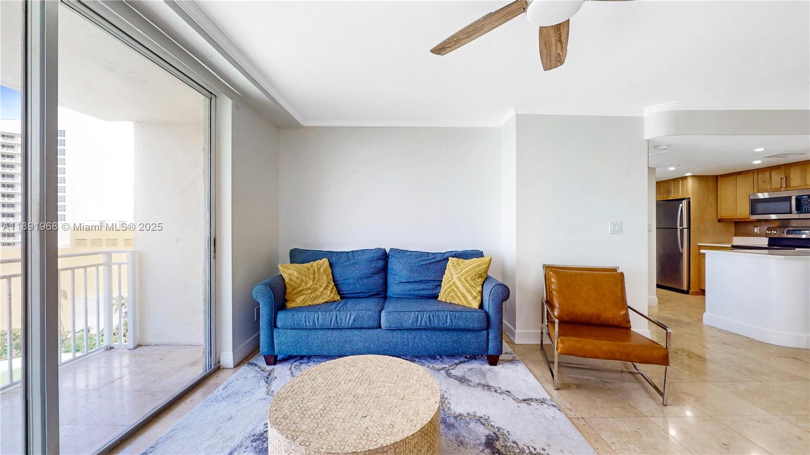 ISOLA CONDO - Residential