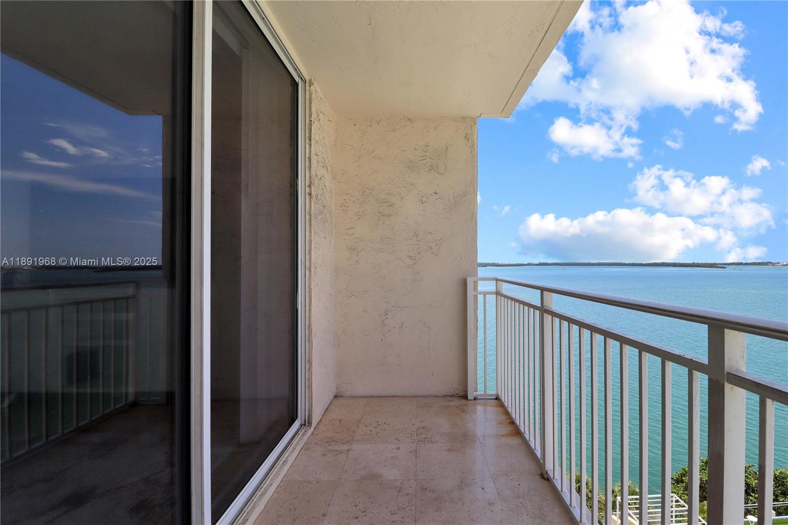 ISOLA CONDO - Residential