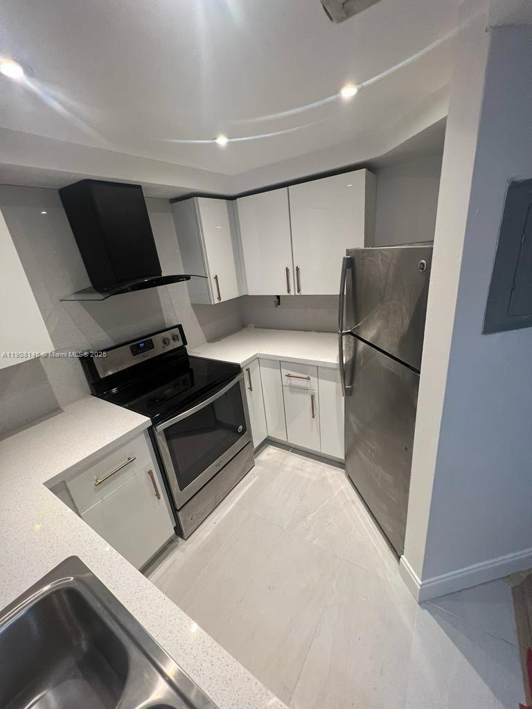 VERABELLA FALLS CONDO - Residential Lease