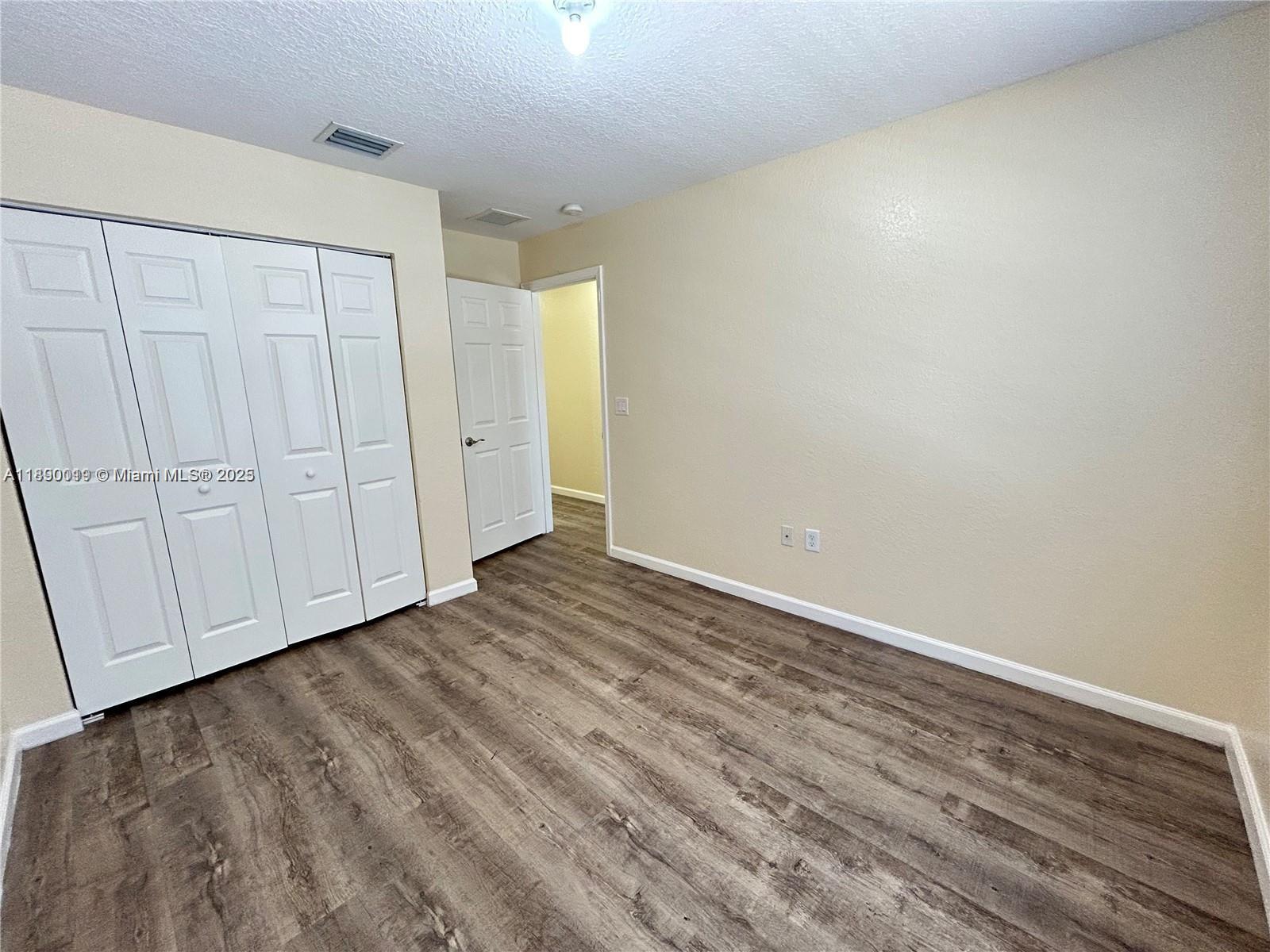MINI ASSEMBLAGE PUD 1 - Residential Lease