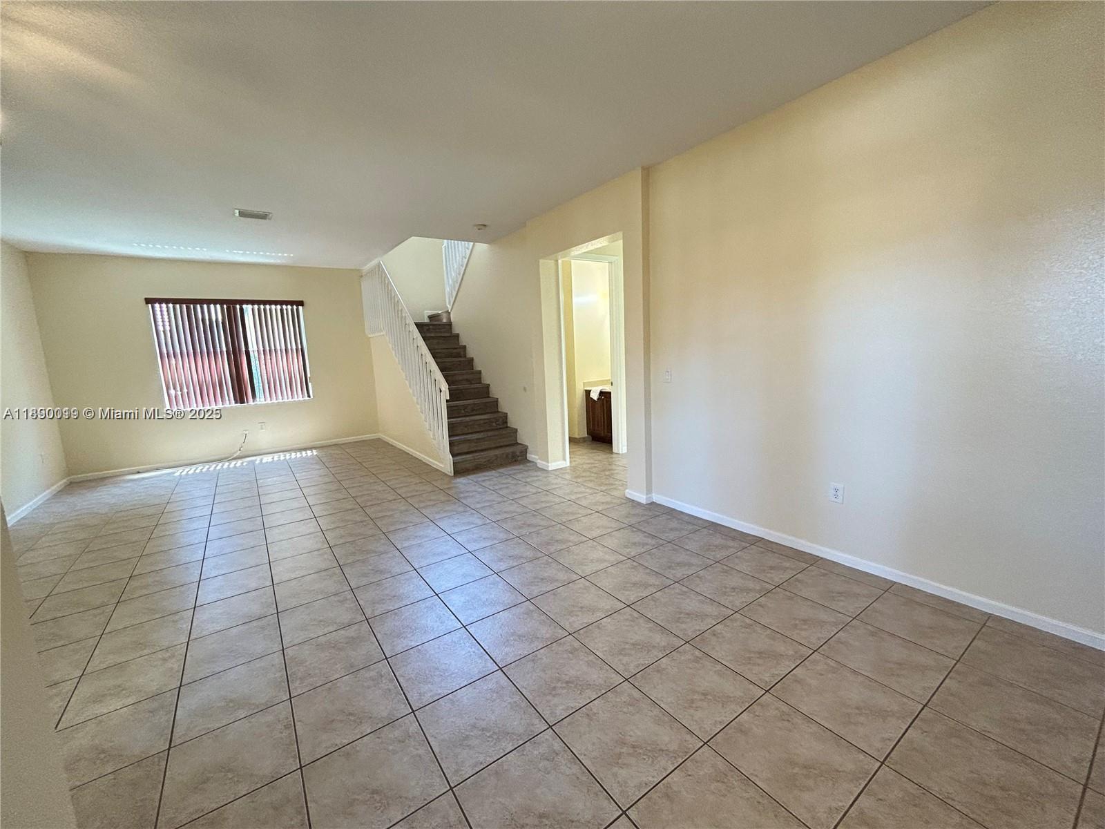 MINI ASSEMBLAGE PUD 1 - Residential Lease