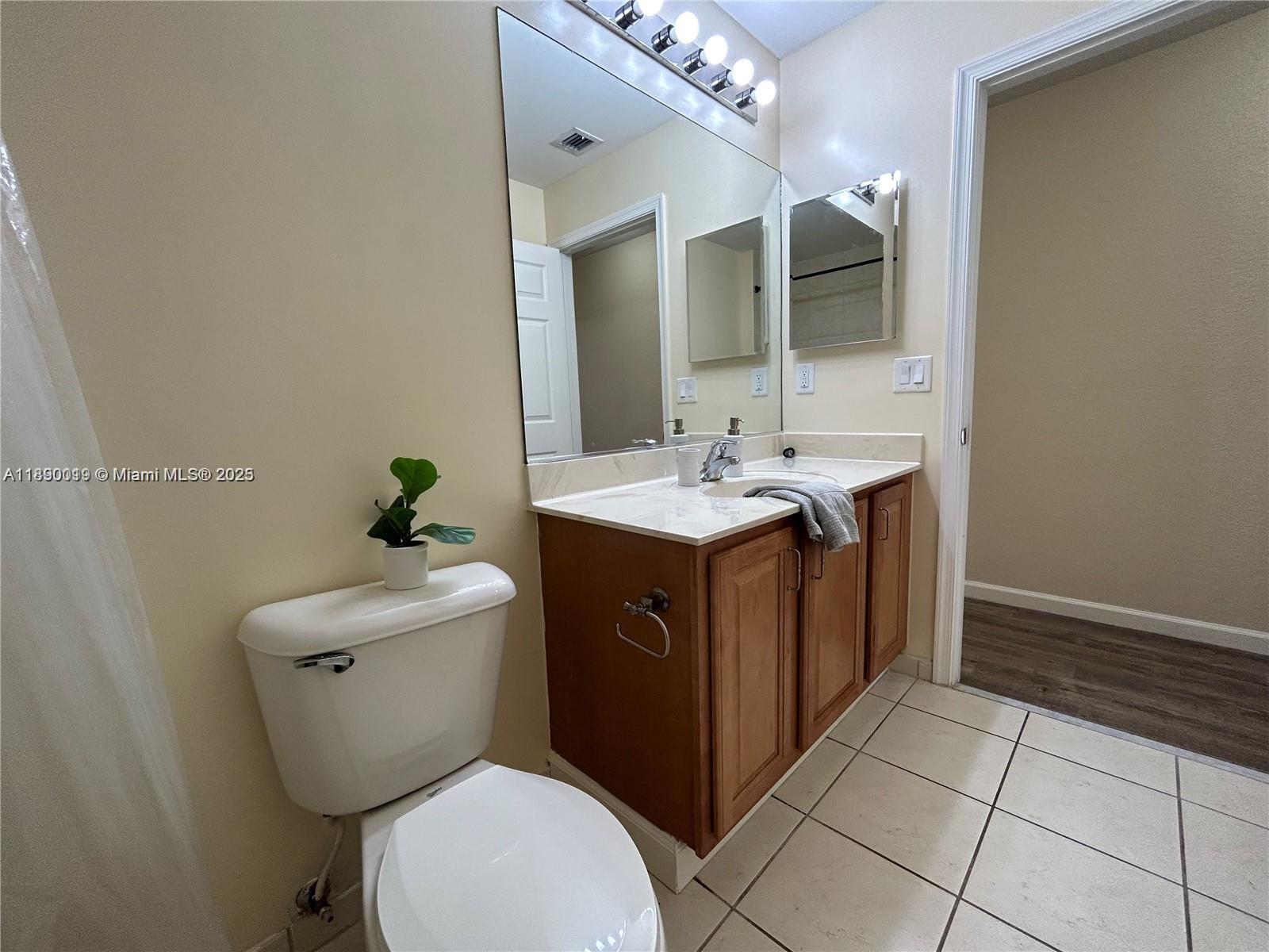 MINI ASSEMBLAGE PUD 1 - Residential Lease