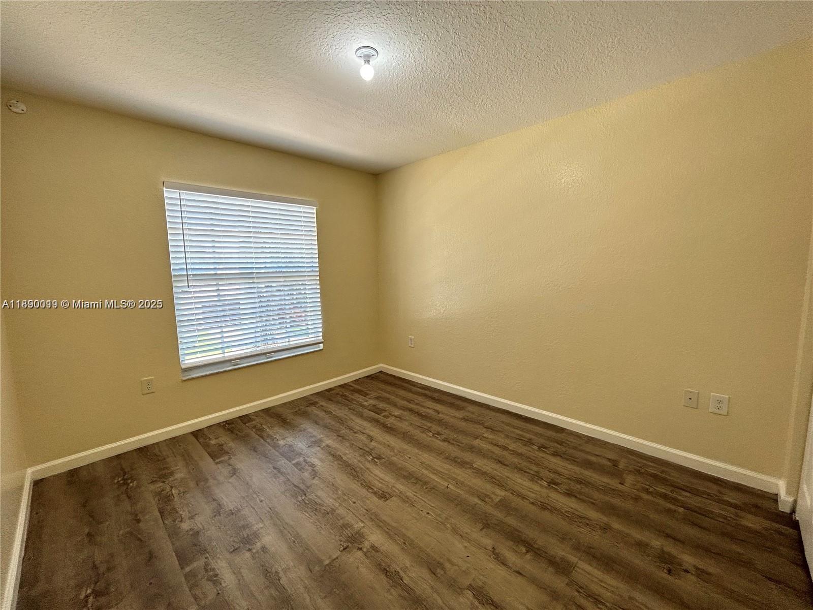 MINI ASSEMBLAGE PUD 1 - Residential Lease