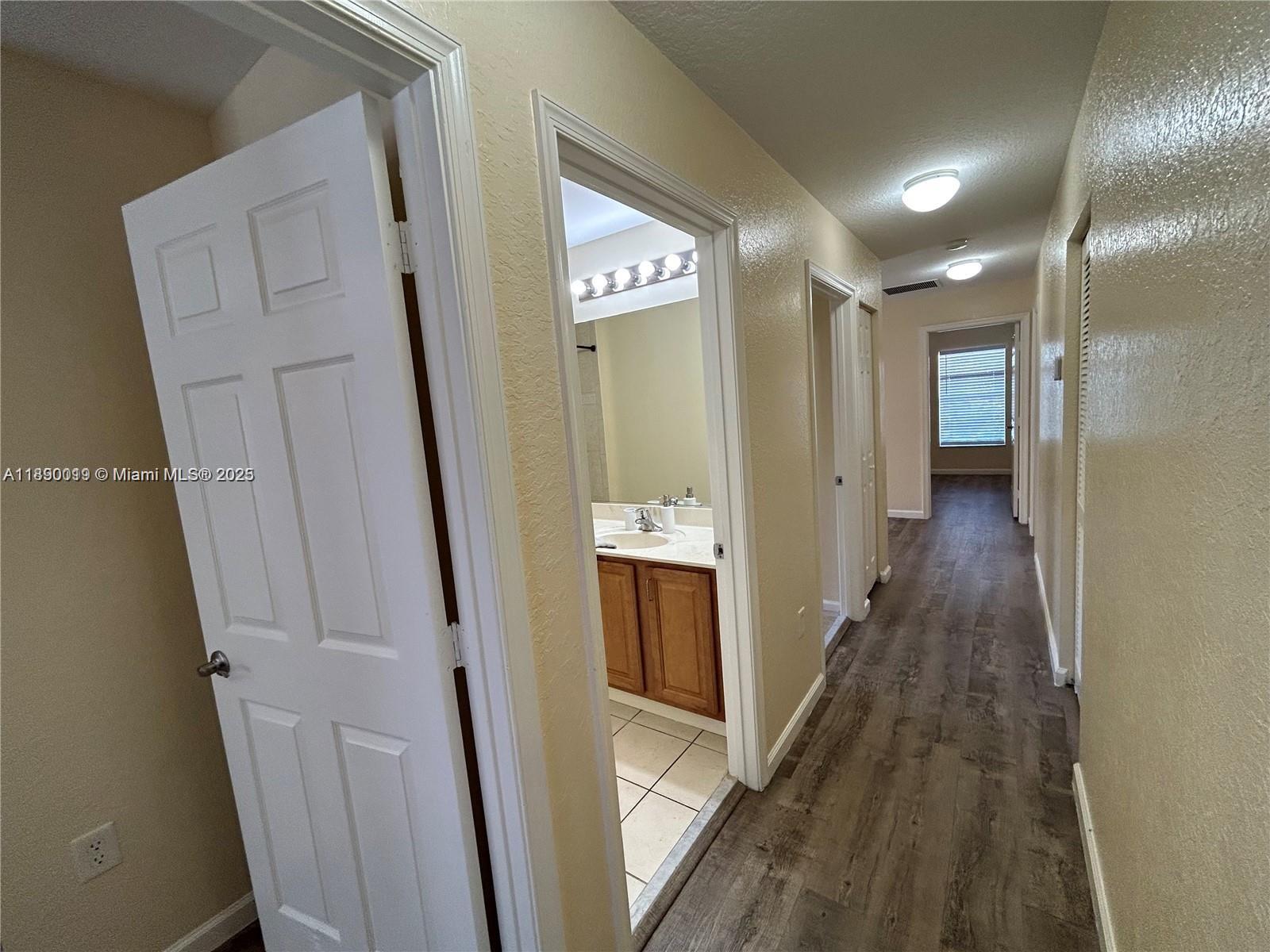 MINI ASSEMBLAGE PUD 1 - Residential Lease