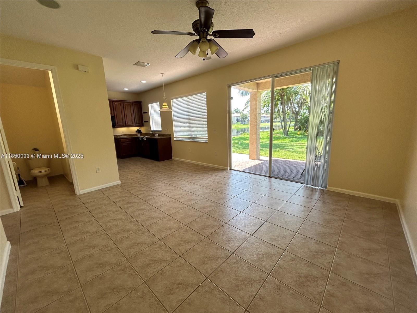 MINI ASSEMBLAGE PUD 1 - Residential Lease