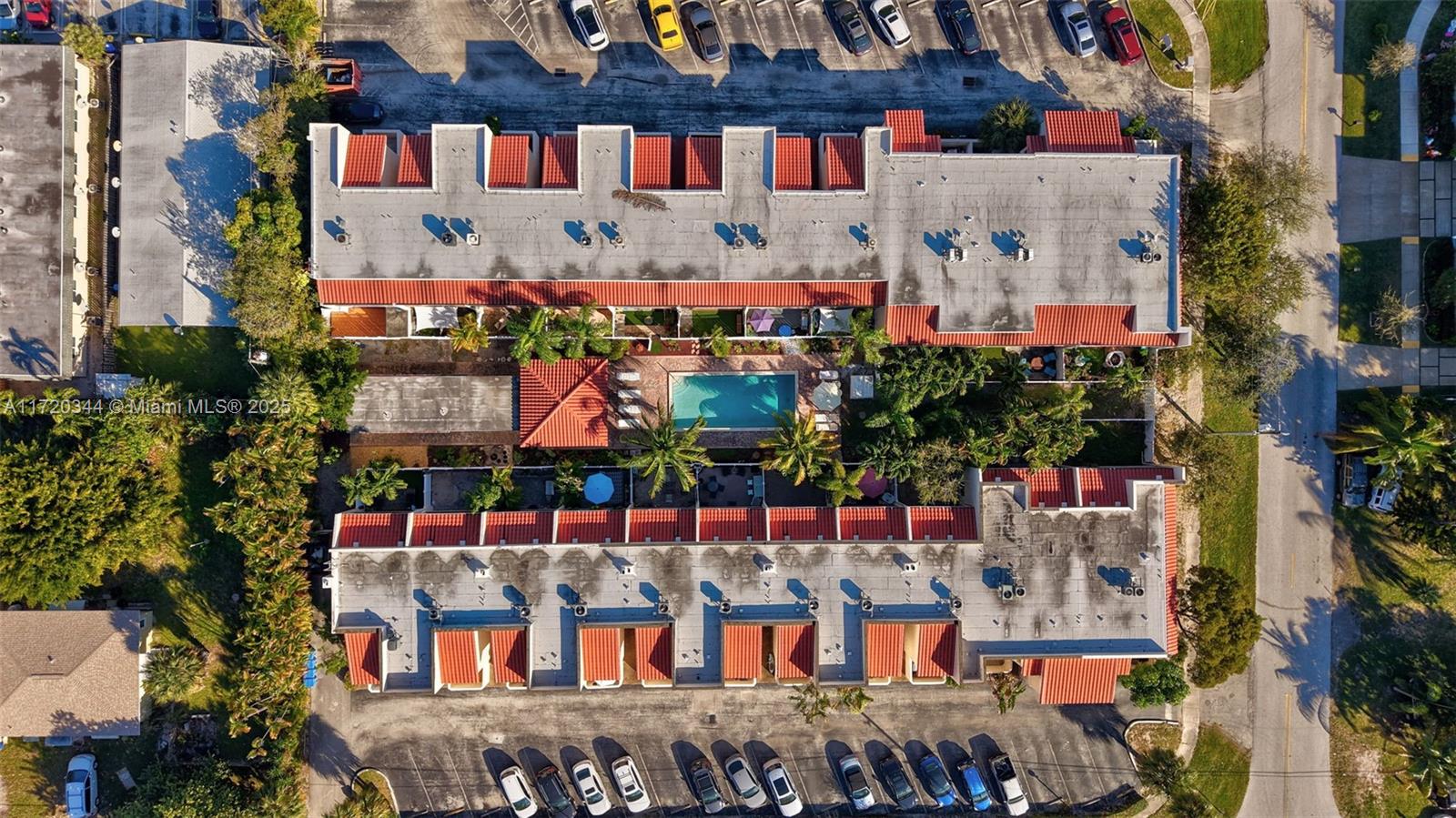 IBIZA CONDO - Residential