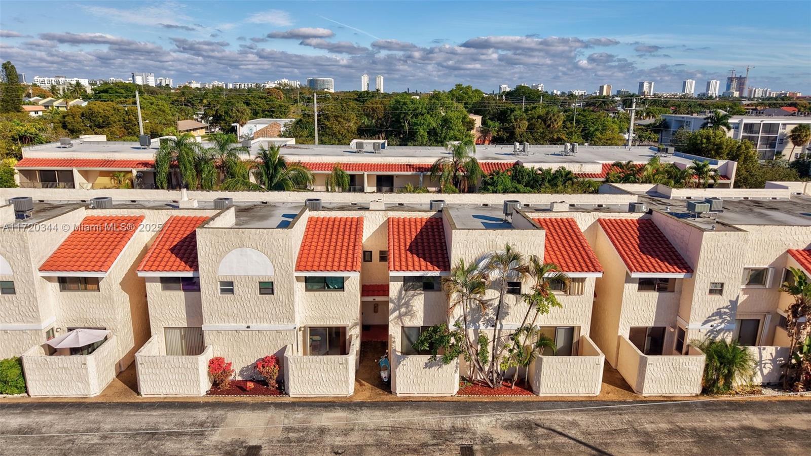 IBIZA CONDO - Residential