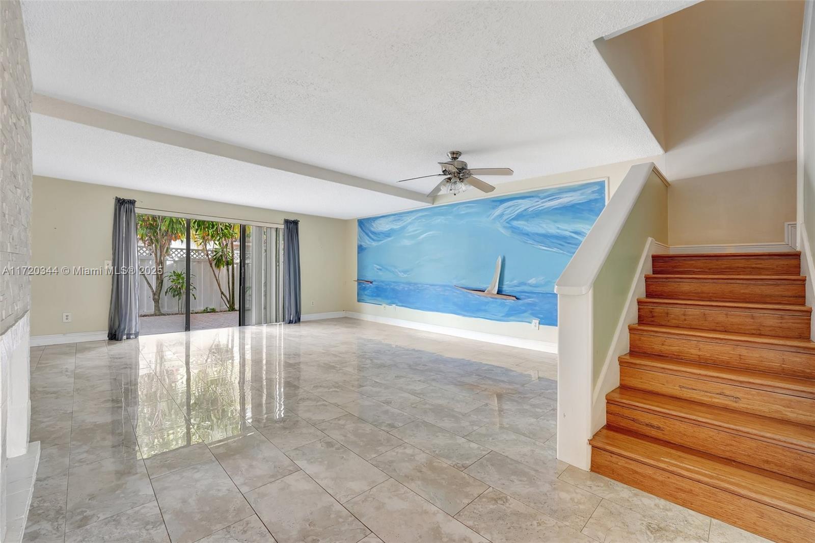 IBIZA CONDO - Residential