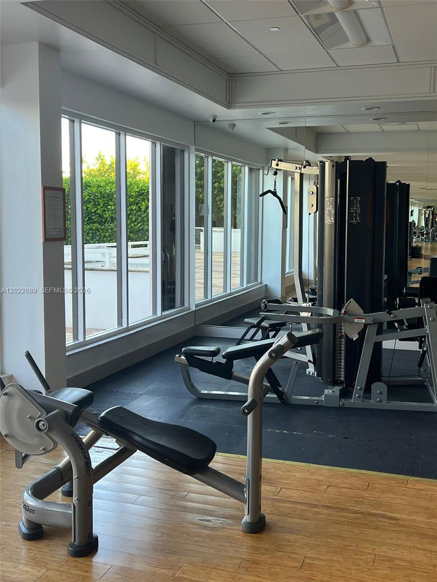 ADMIRALS PORT CONDO EAST - Residential