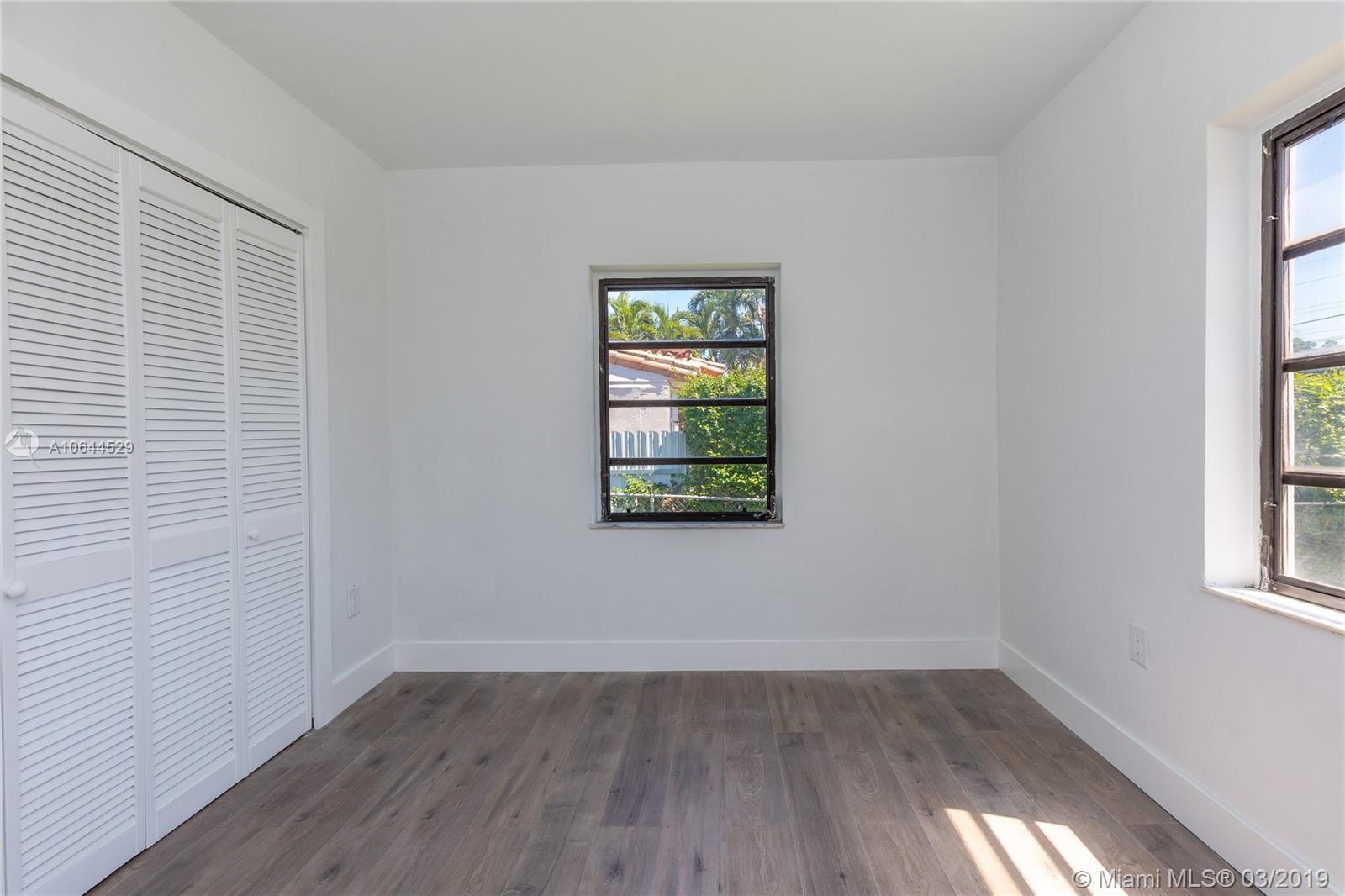 LE JEUNE MANORS - Residential