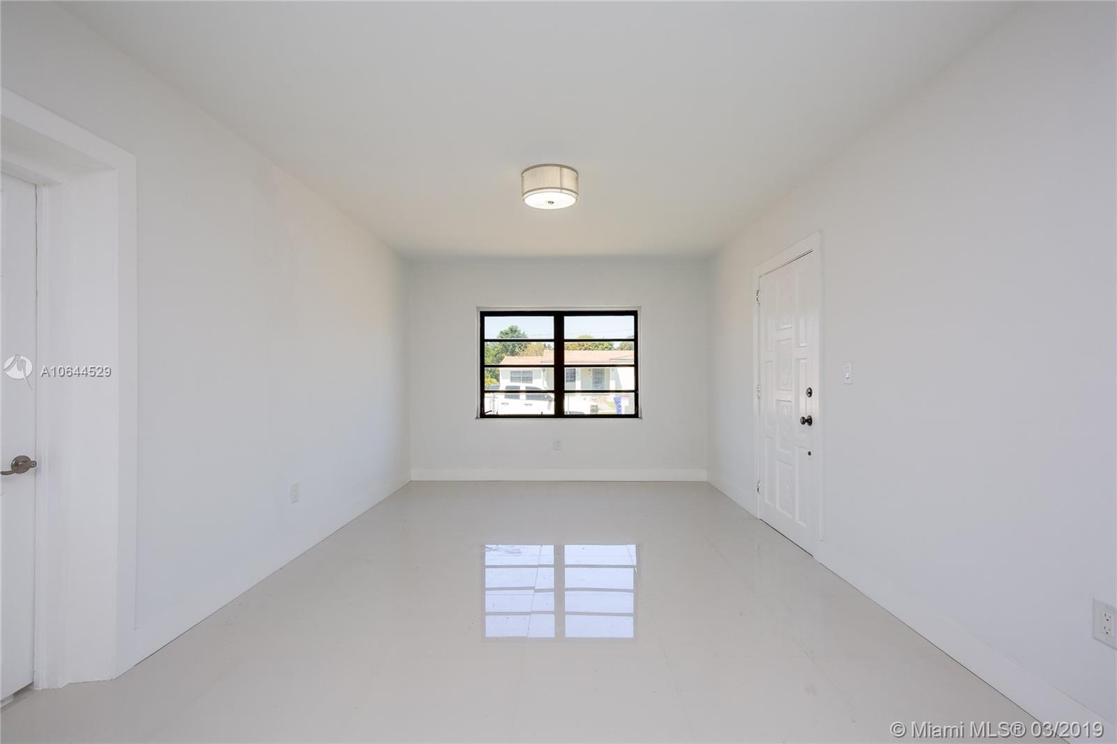 LE JEUNE MANORS - Residential