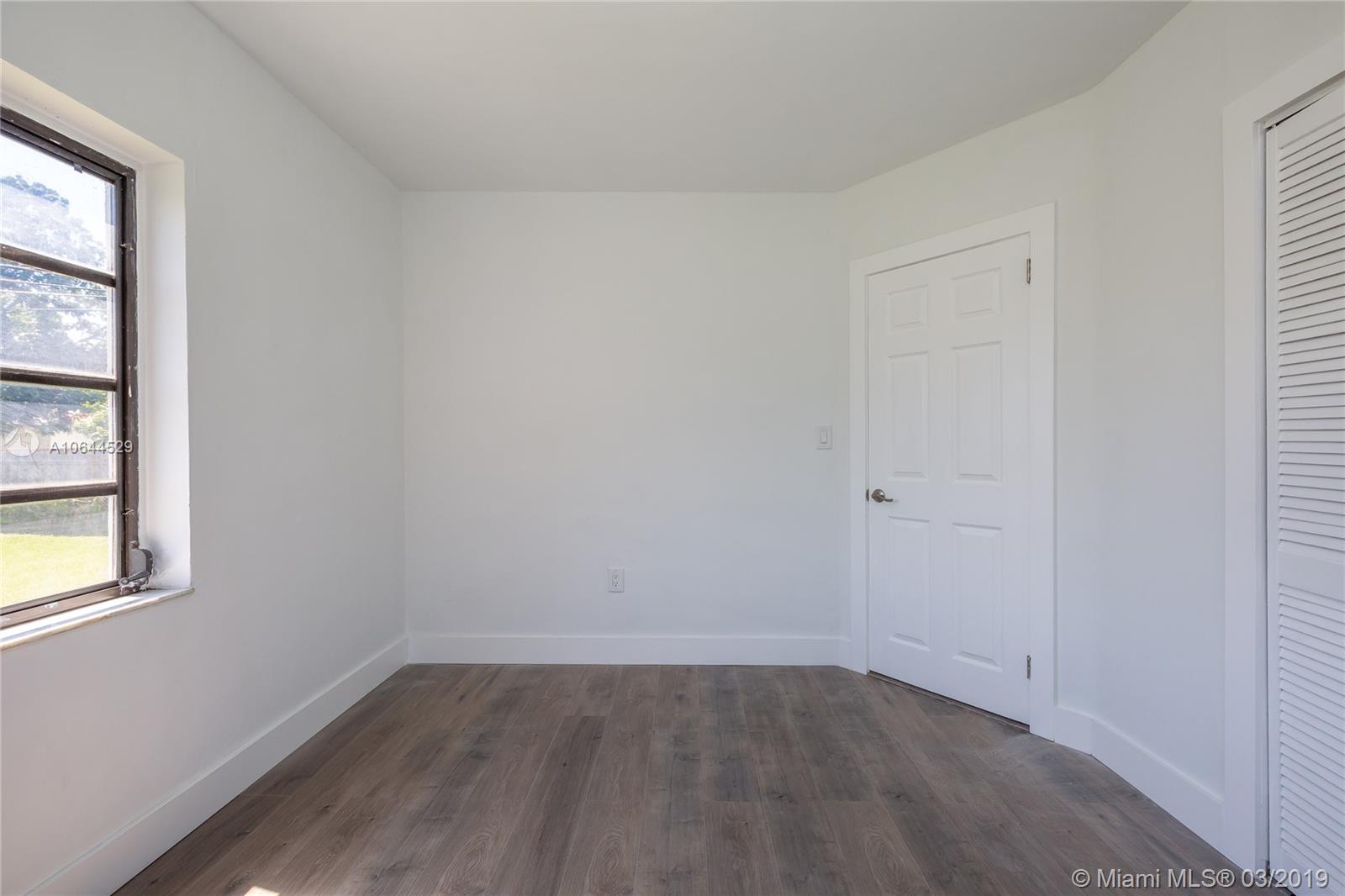 LE JEUNE MANORS - Residential