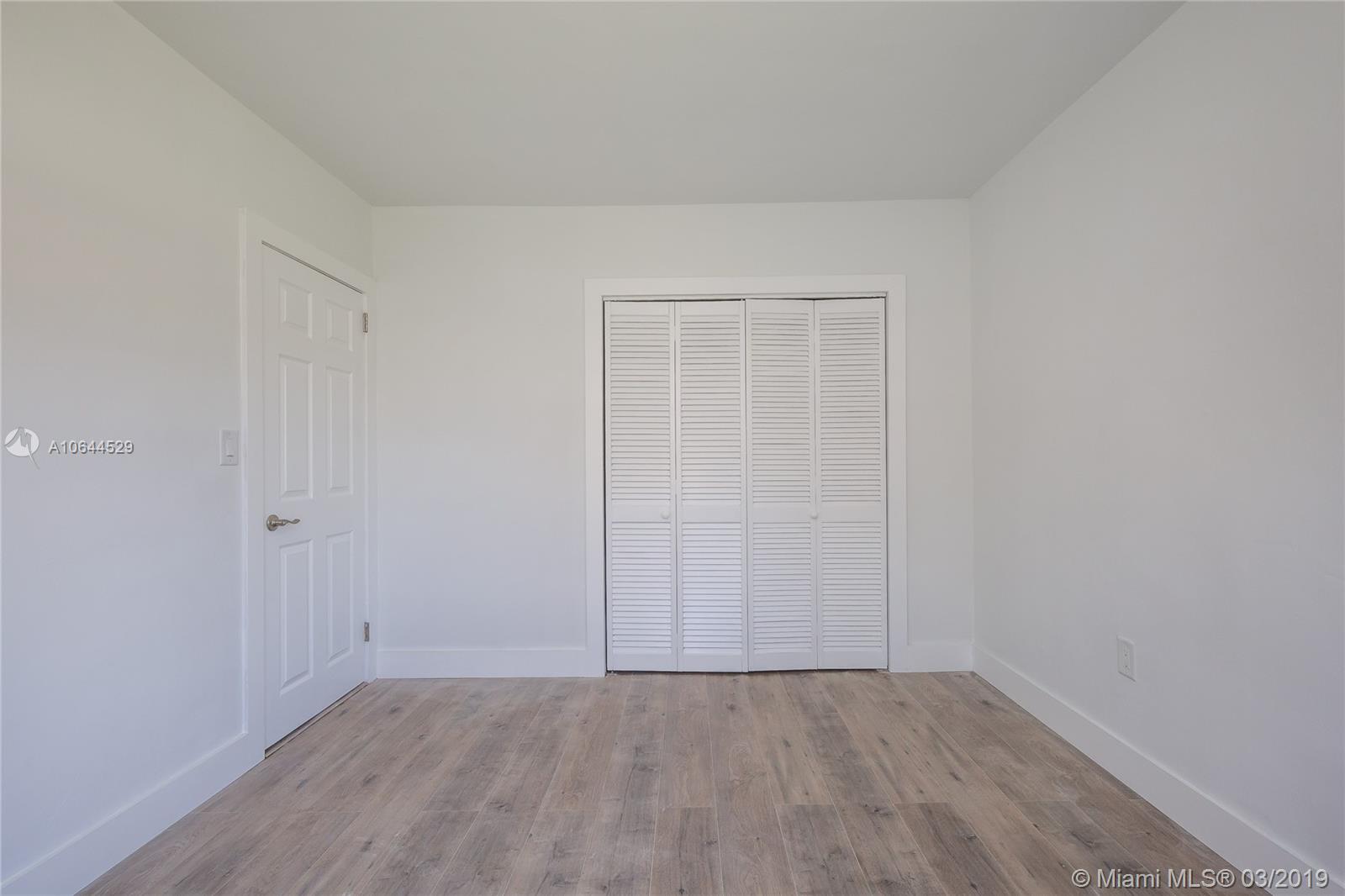 LE JEUNE MANORS - Residential