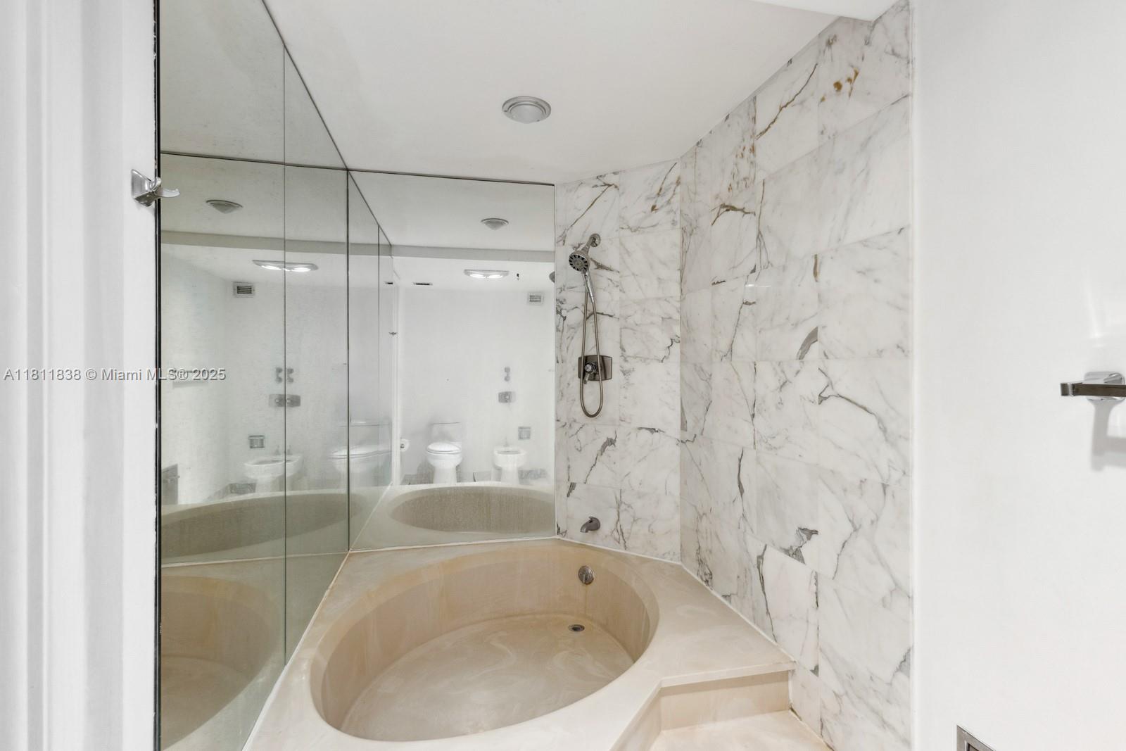 BRICKELL PLACE CONDO - Residential