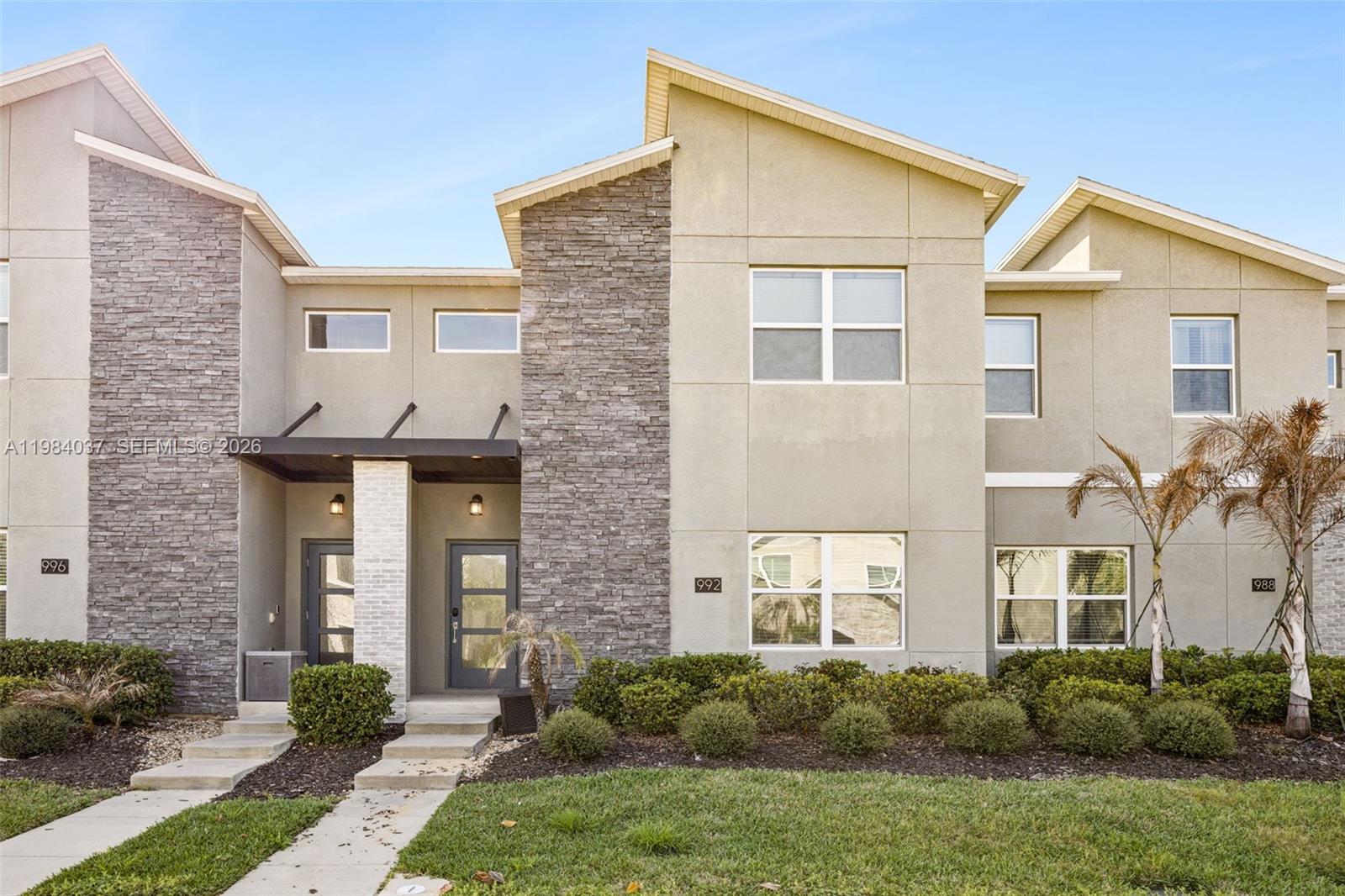 STONEYBROOK SOUTH NORTH - Residential