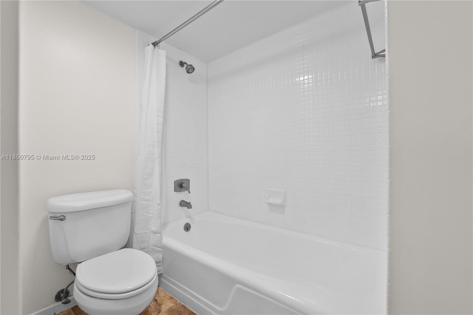 DELVISTA TOWERS CONDO - Residential