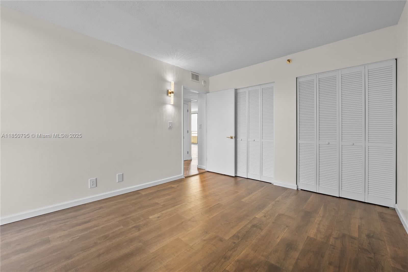 DELVISTA TOWERS CONDO - Residential