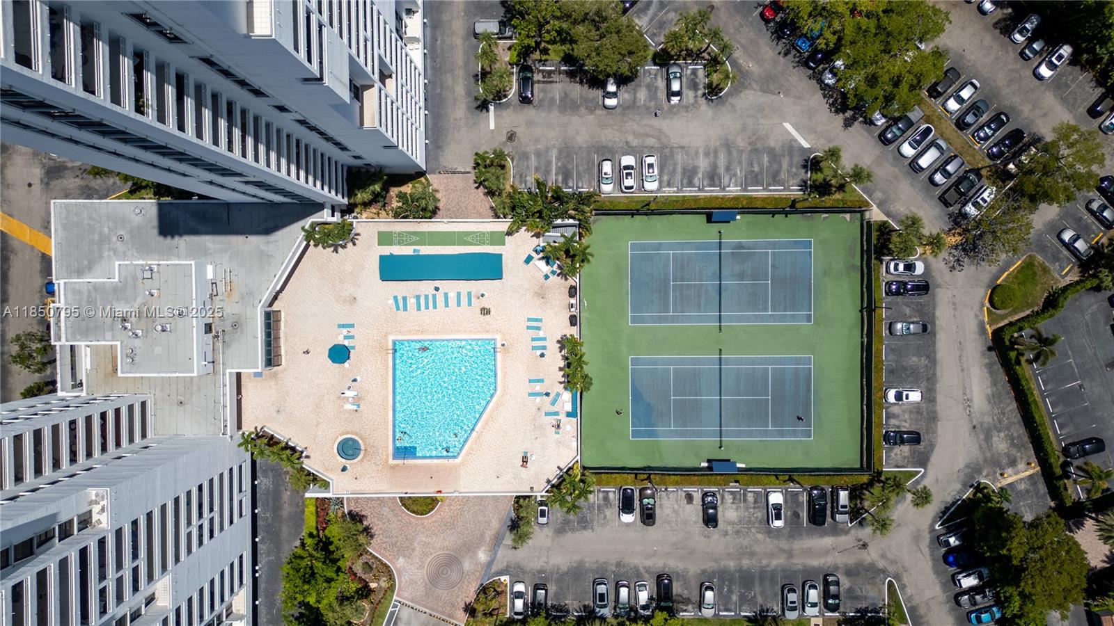 DELVISTA TOWERS CONDO - Residential