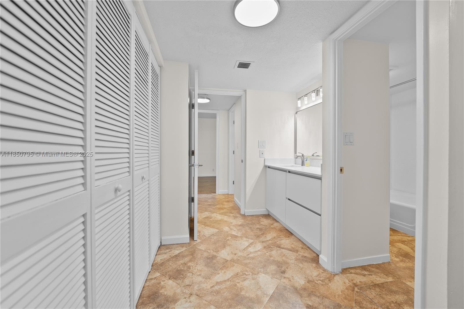 DELVISTA TOWERS CONDO - Residential