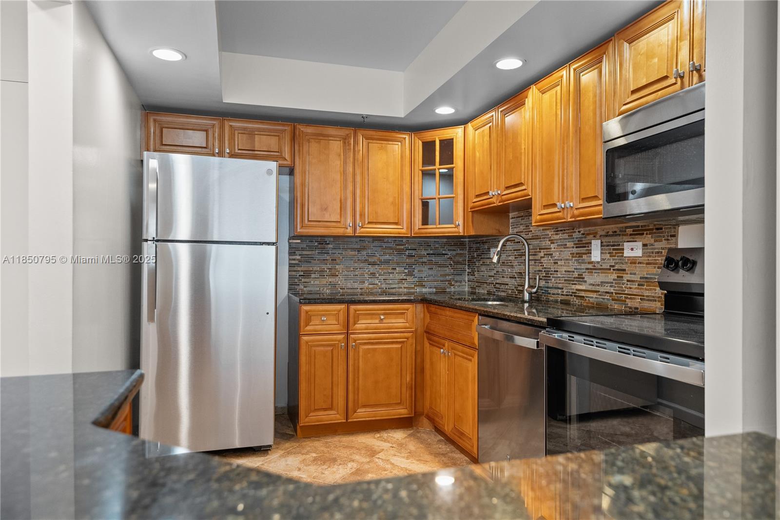 DELVISTA TOWERS CONDO - Residential