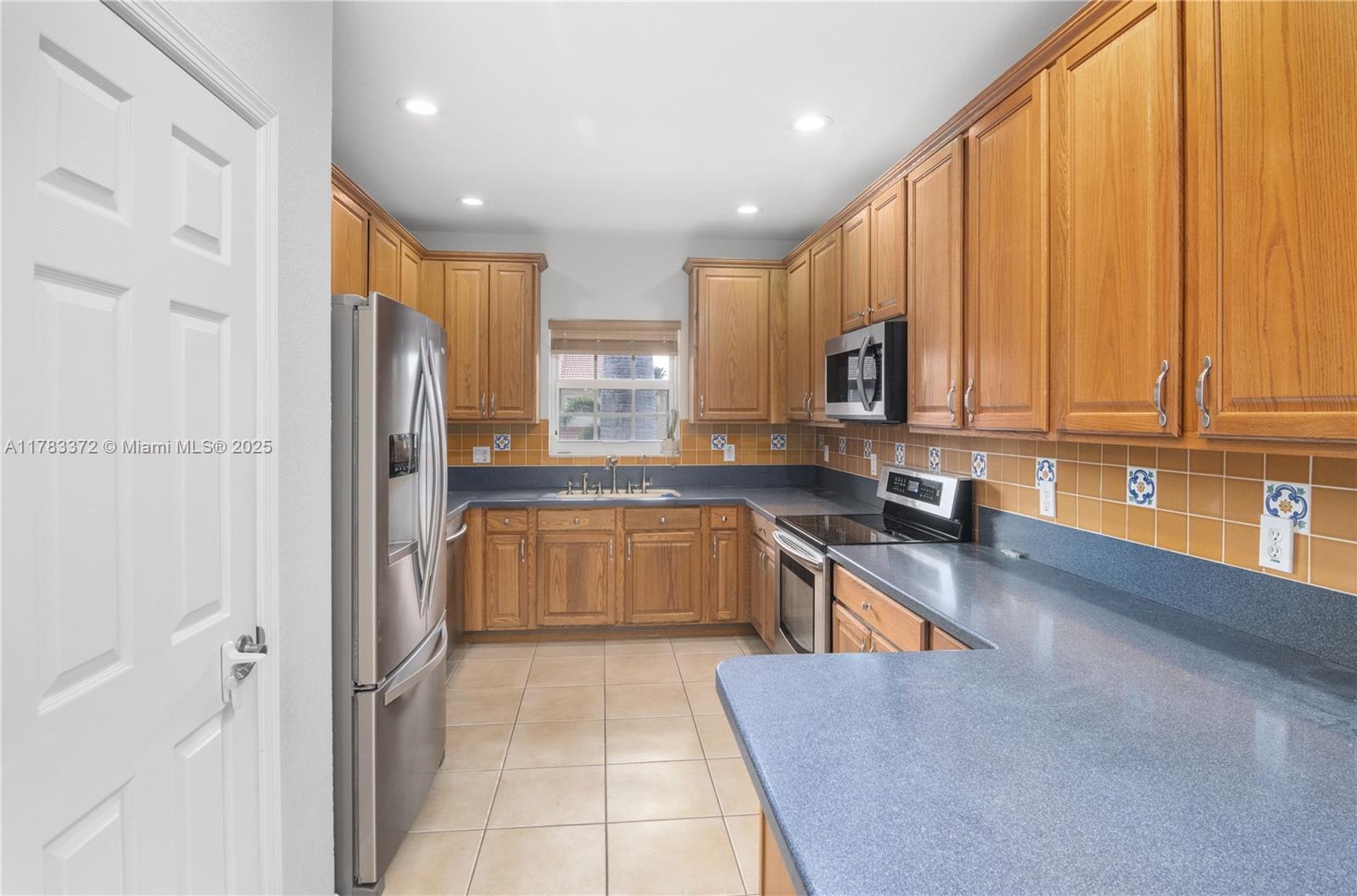 LAKEVIEW WEST - Residential