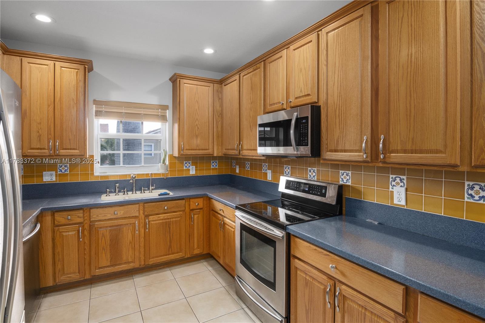 LAKEVIEW WEST - Residential