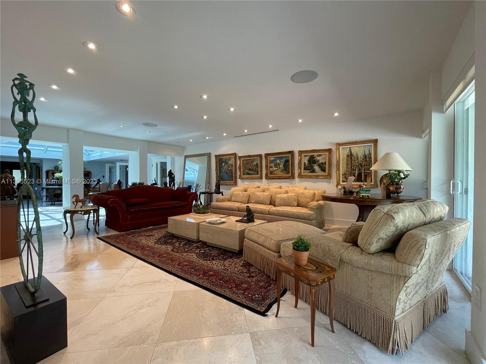 DIPLOMAT GOLF ESTATES - Residential