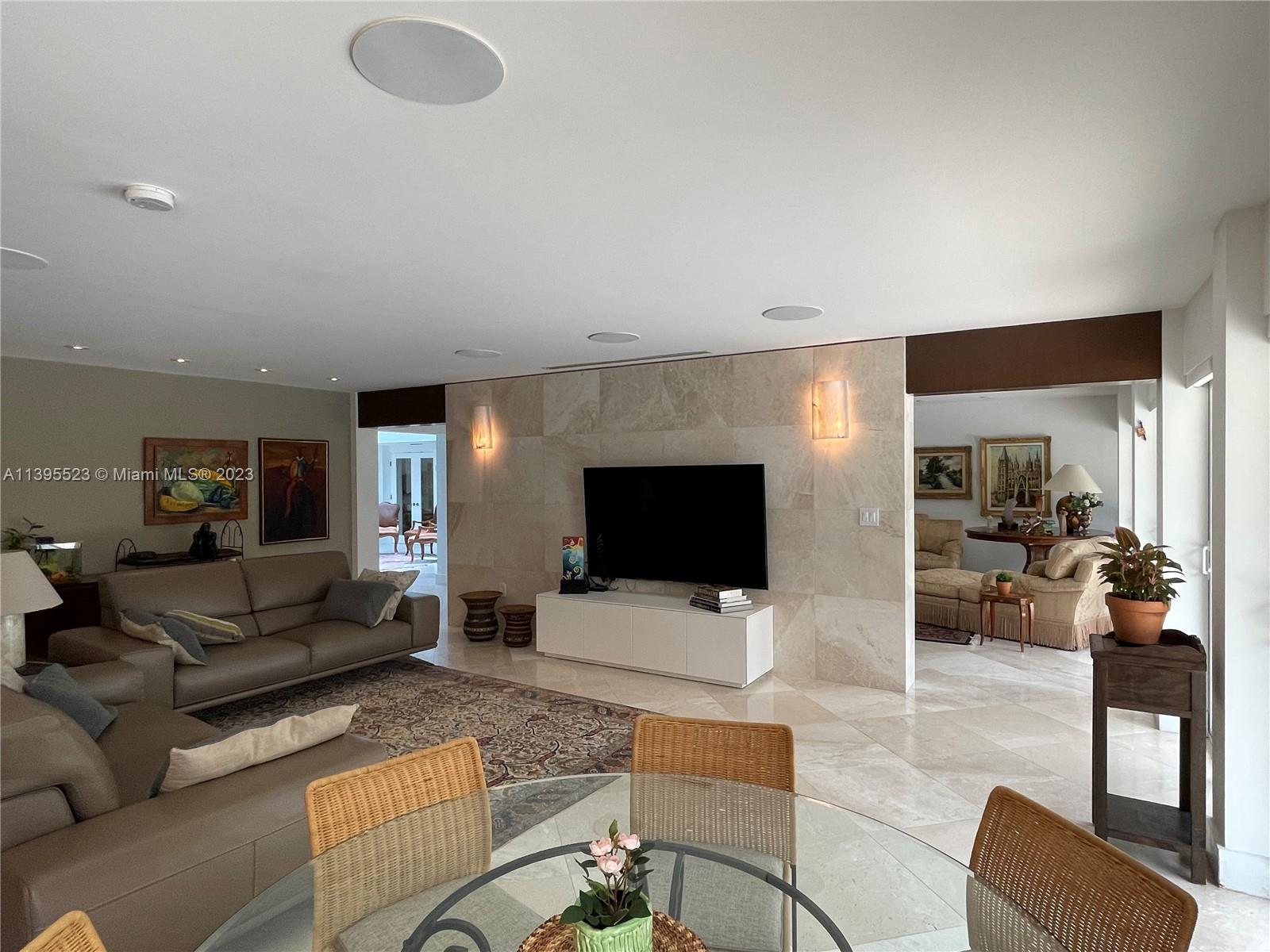 DIPLOMAT GOLF ESTATES - Residential