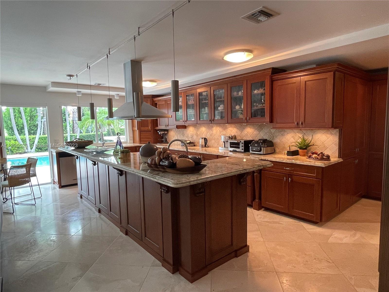 DIPLOMAT GOLF ESTATES - Residential