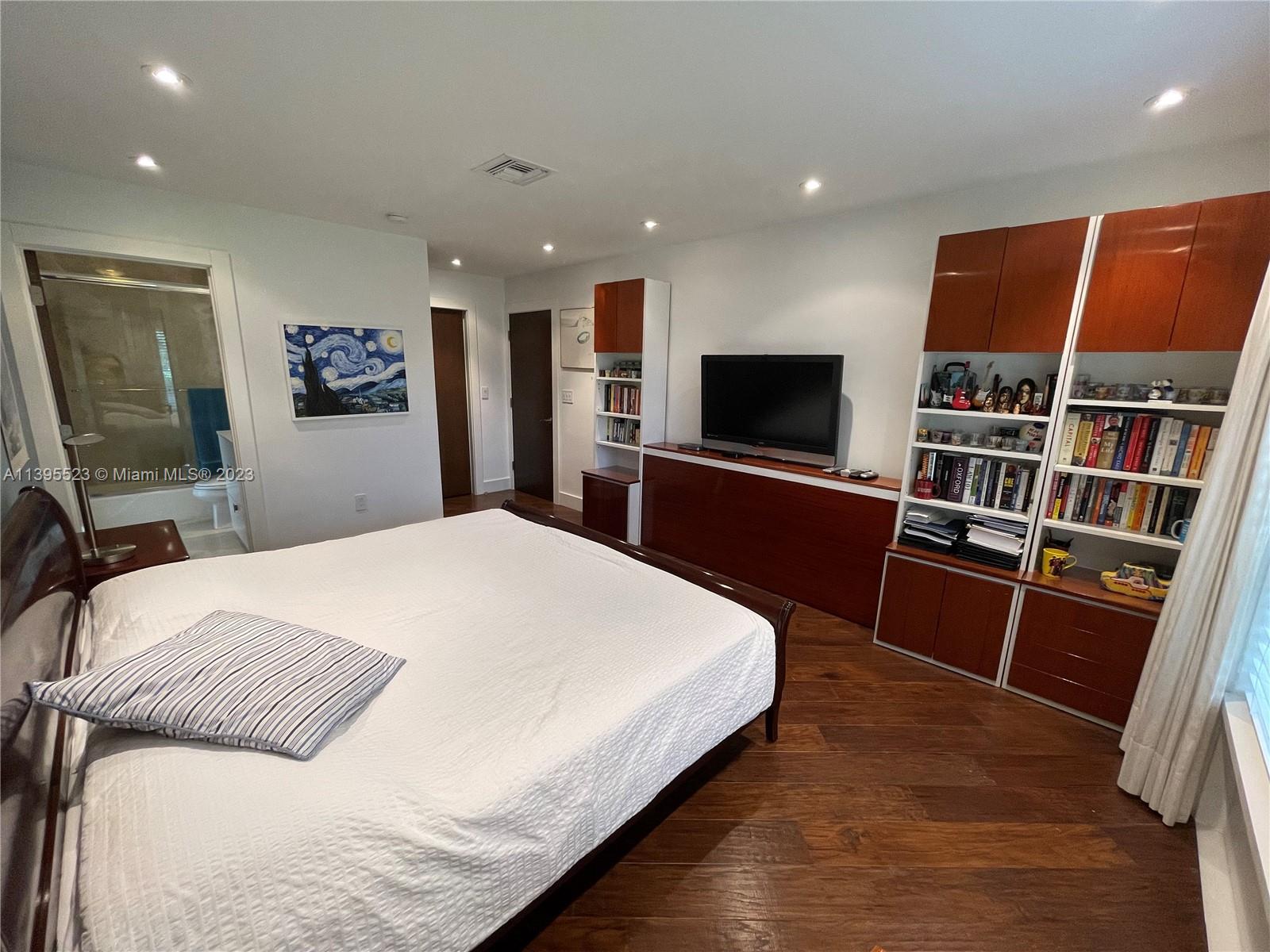 DIPLOMAT GOLF ESTATES - Residential