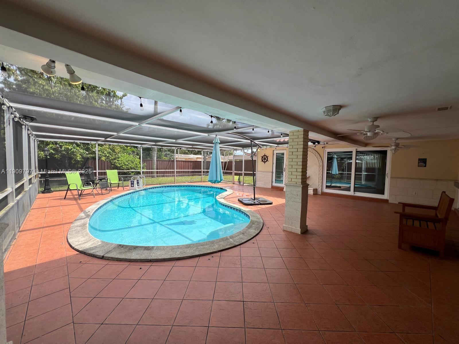 HOLLYWOOD HILLS - Residential Lease