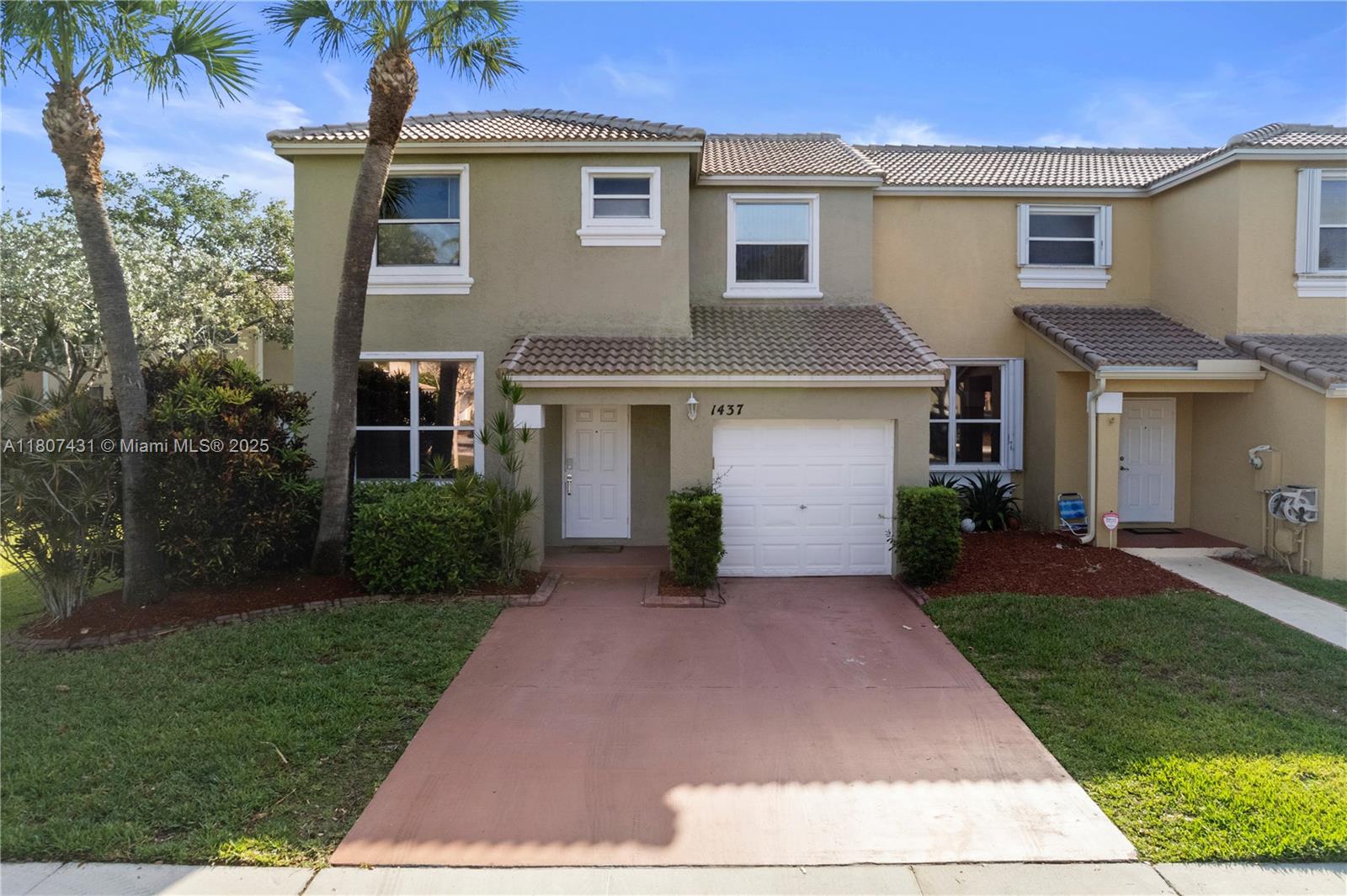 Property for Sale at 1437 Nw 154th Ln, Pembroke Pines, Miami-Dade County, Florida - Bedrooms: 3 
Bathrooms: 3  - $575,000