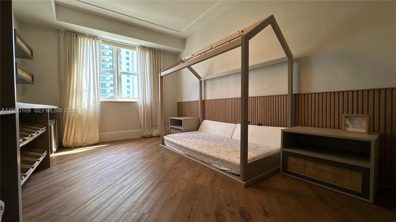TURNBERRY VLG NO TOWER CO - Residential Lease