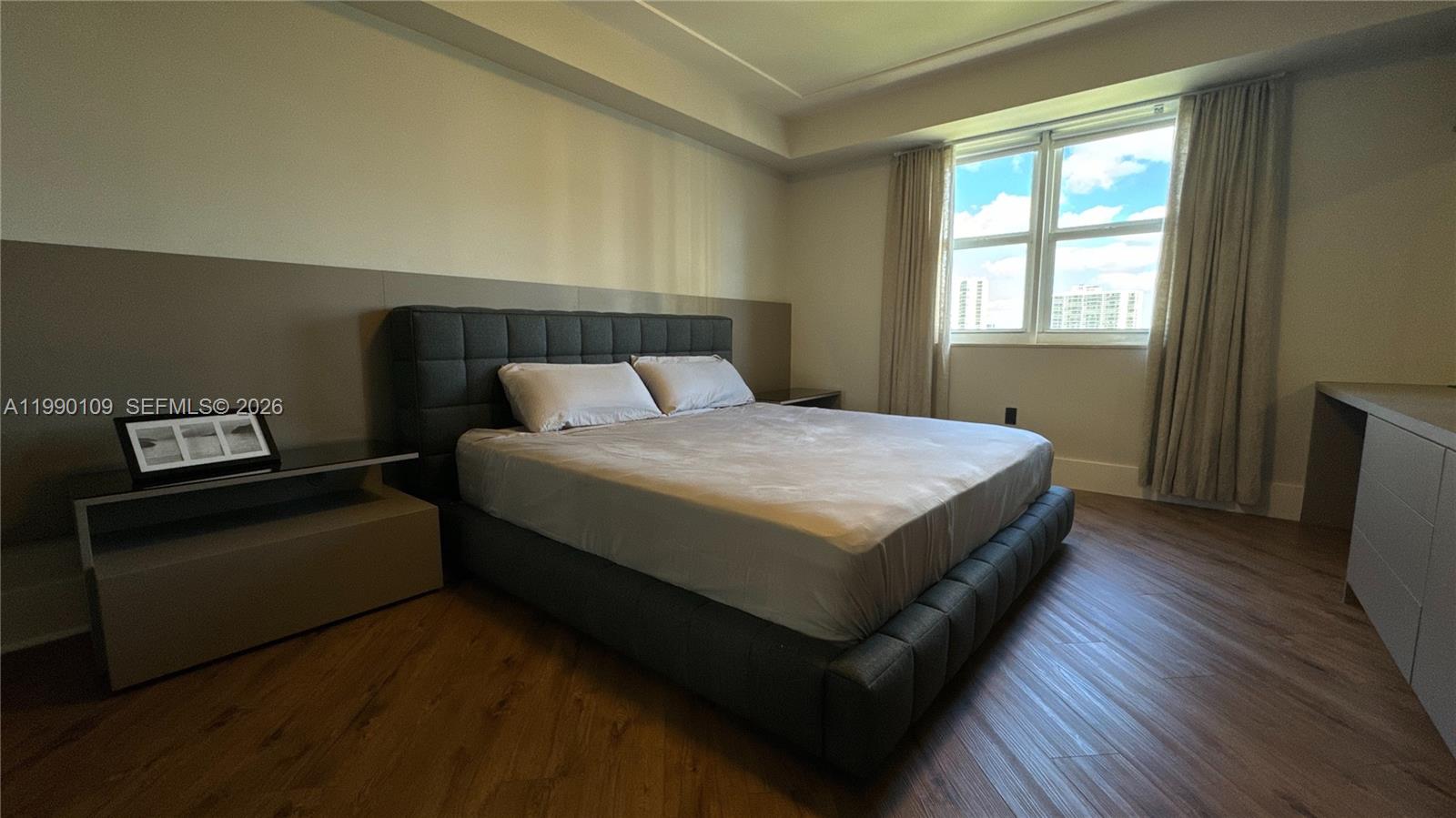 TURNBERRY VLG NO TOWER CO - Residential Lease