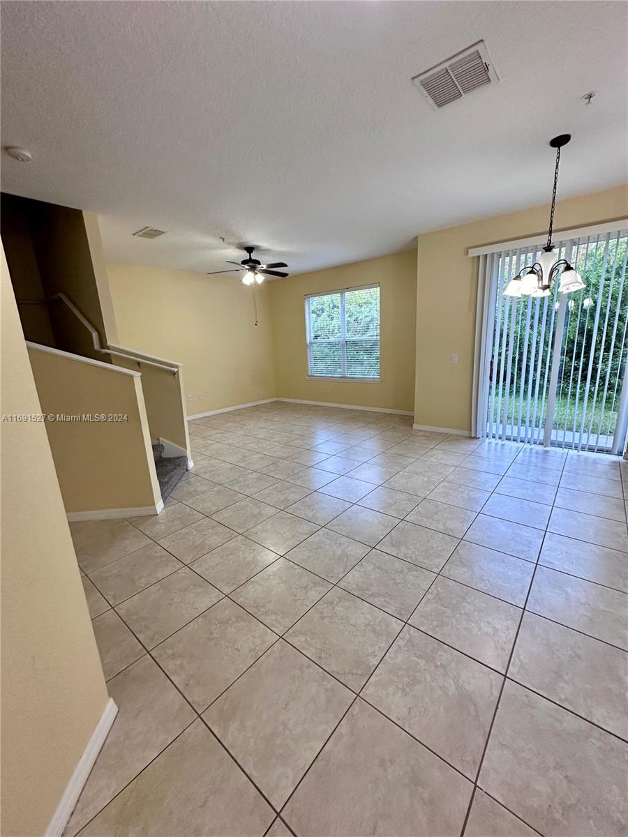 CARTER GLEN CONDOMINIUM - Residential