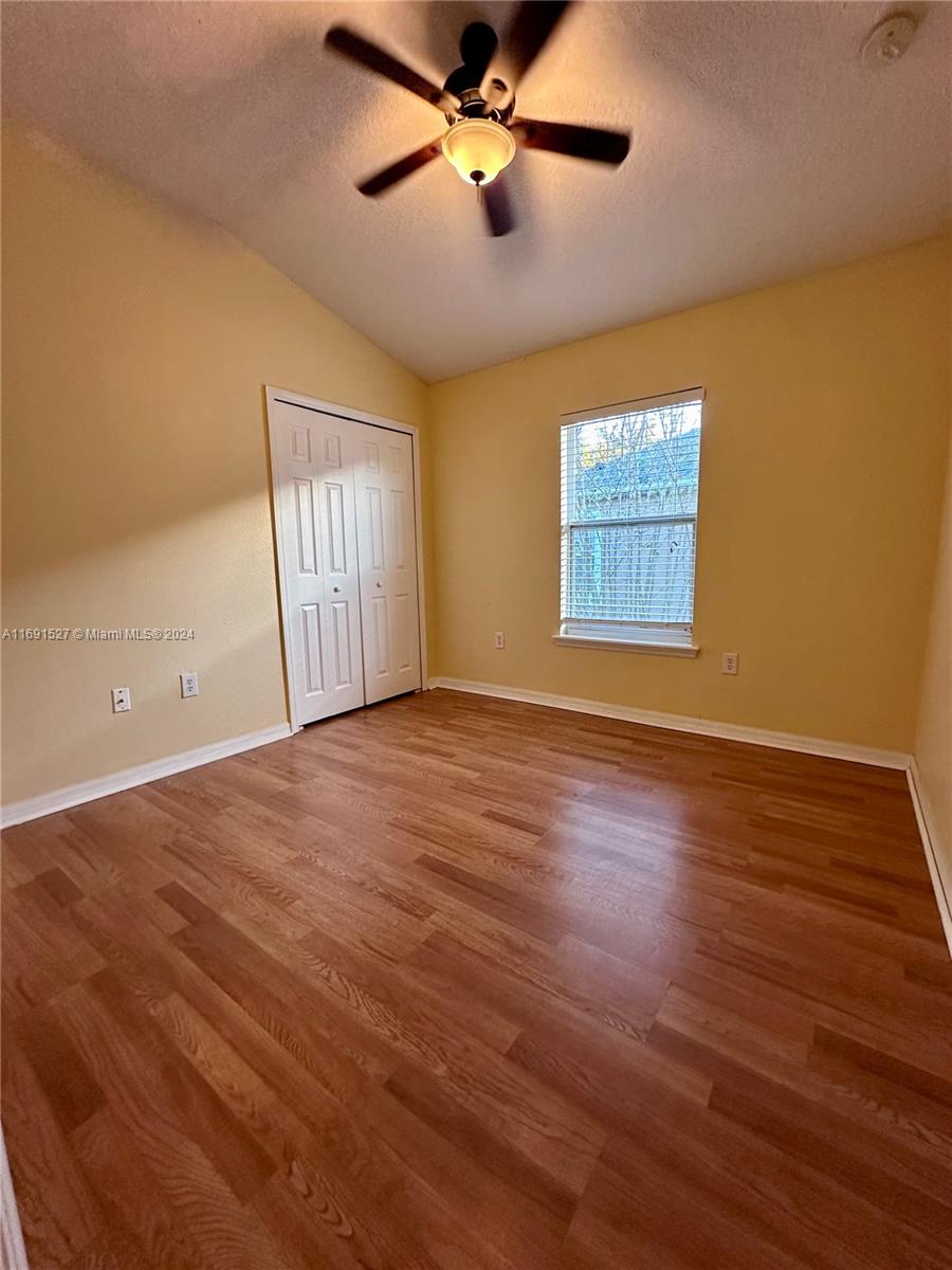 CARTER GLEN CONDOMINIUM - Residential