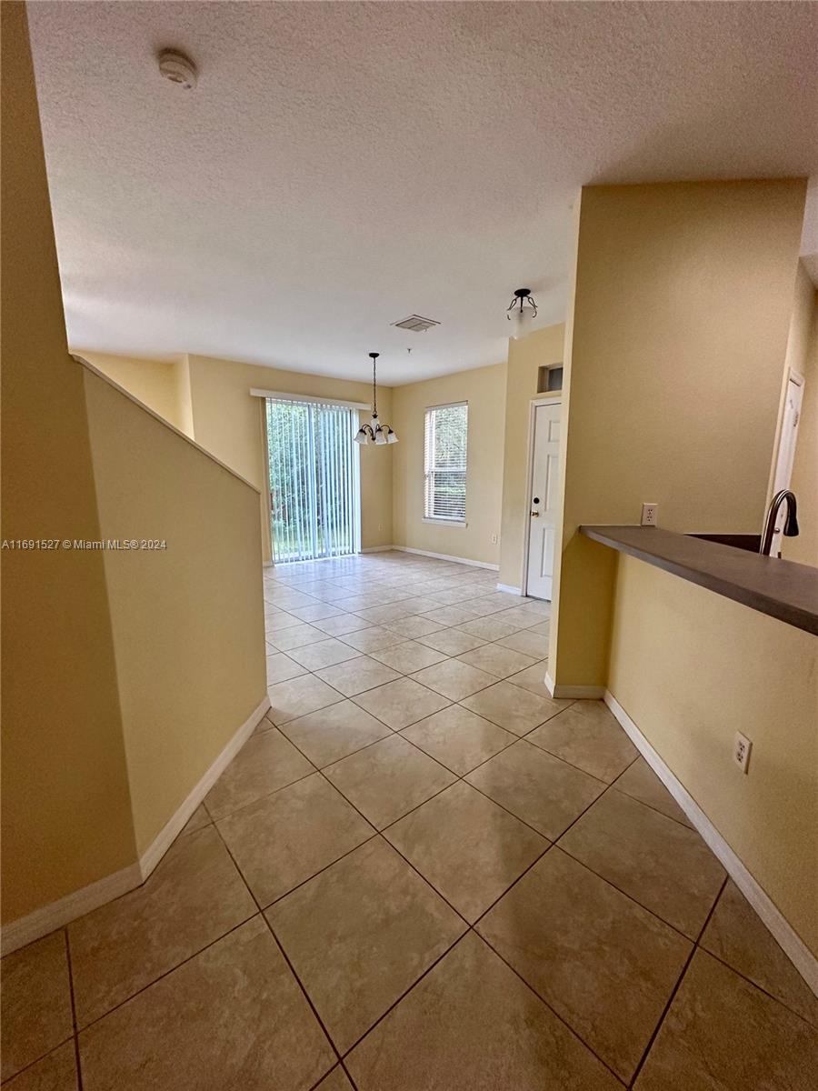 CARTER GLEN CONDOMINIUM - Residential